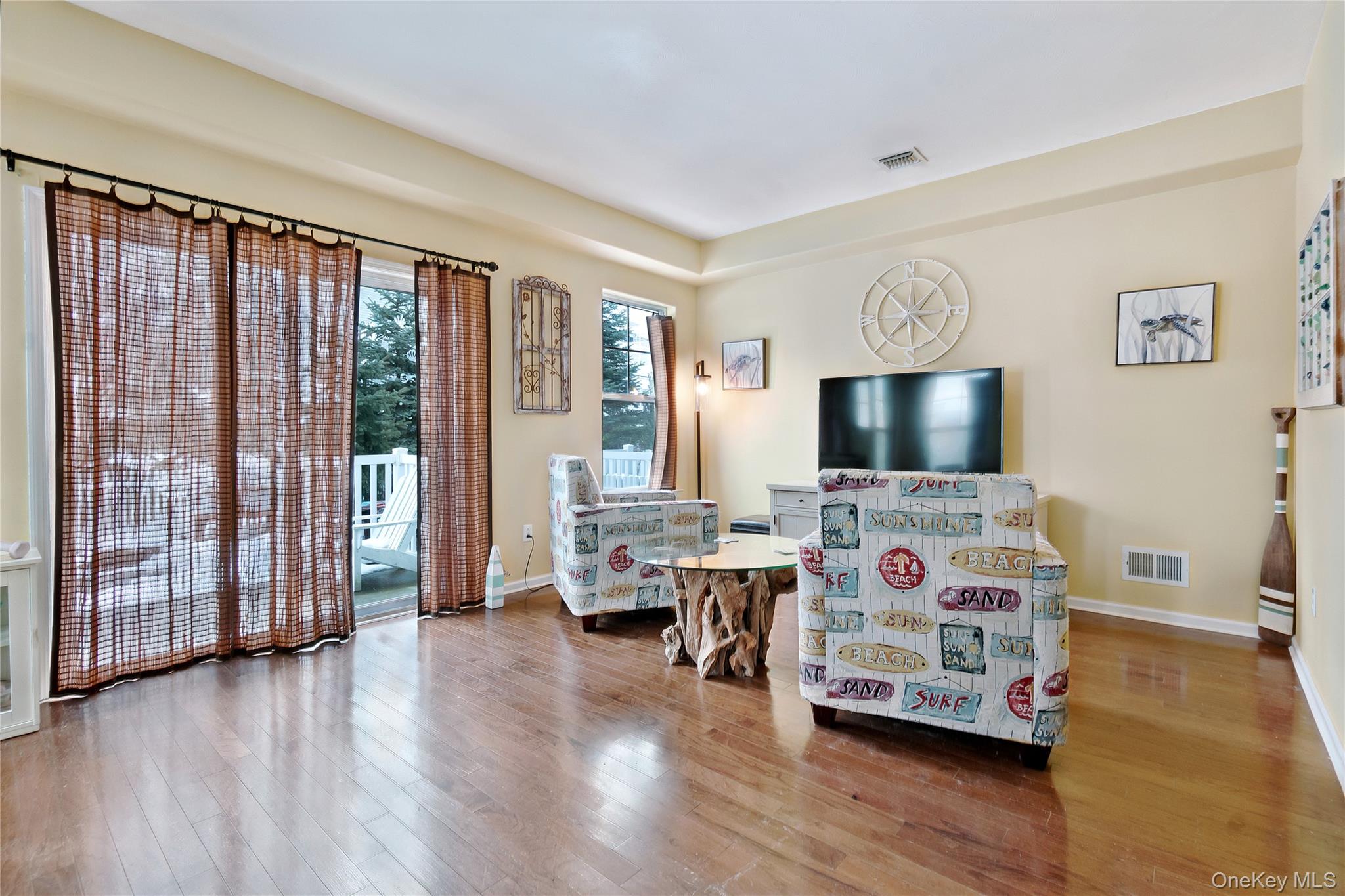 6428 Ocean Avenue Property Photo 4