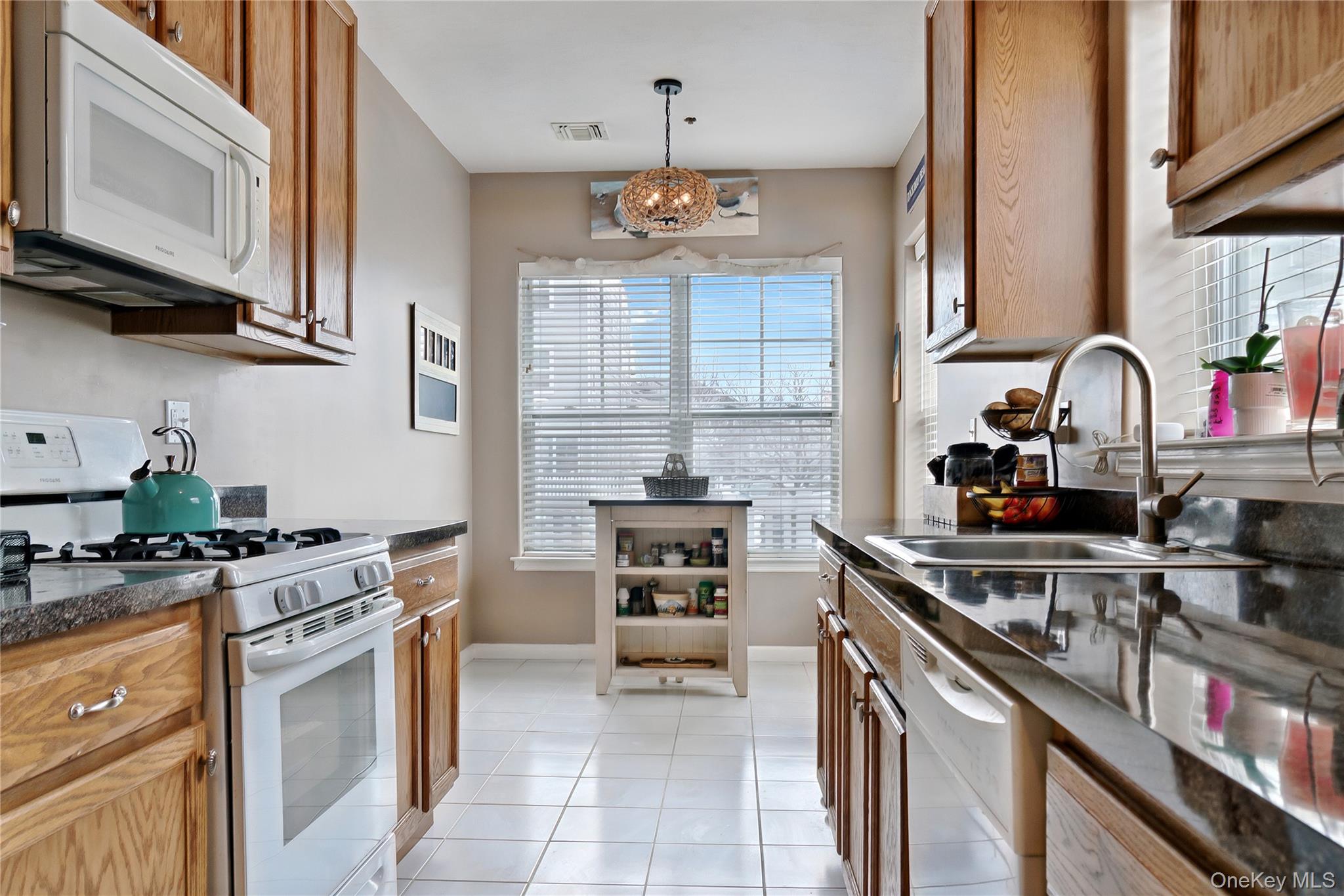 6428 Ocean Avenue Property Photo 7