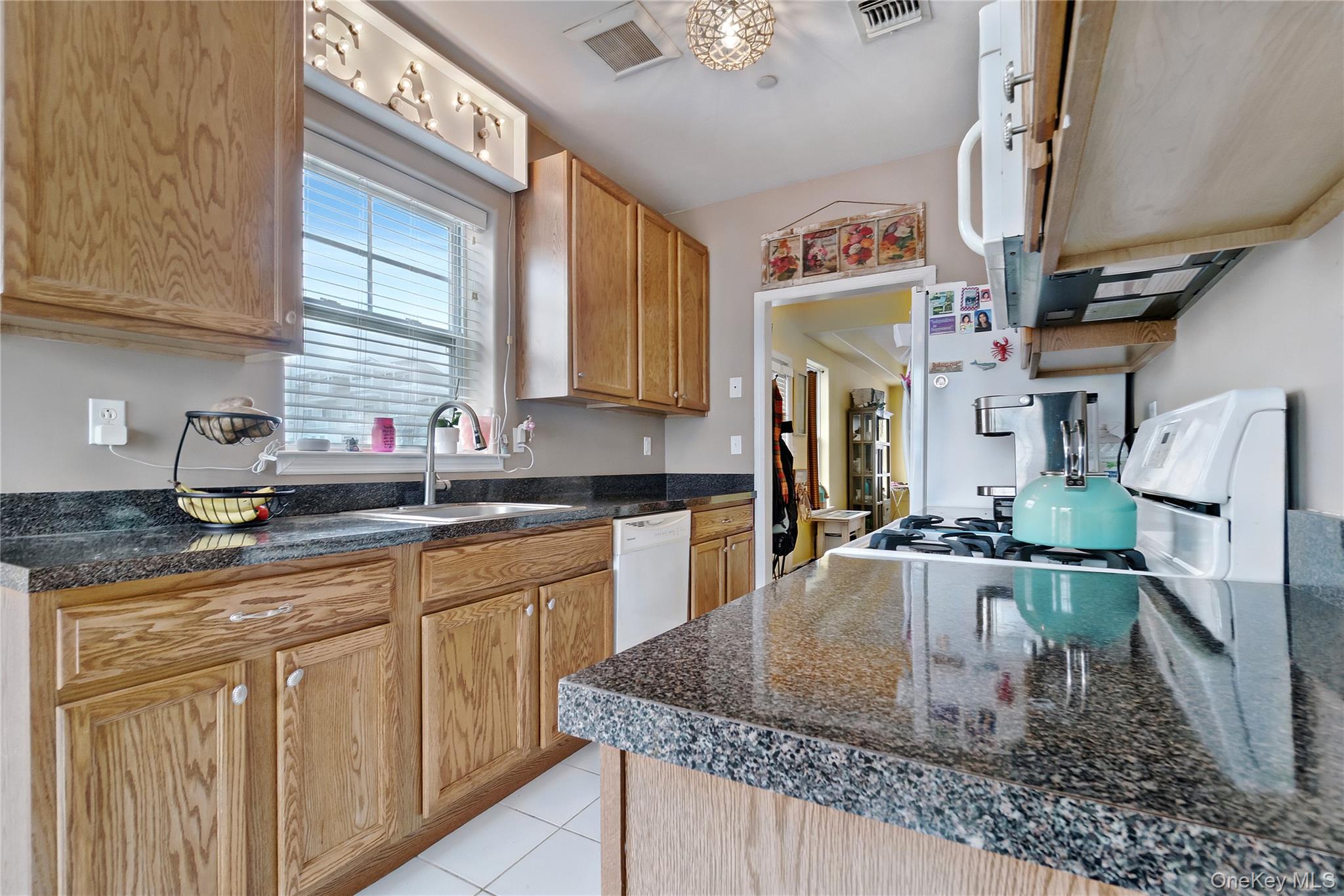 6428 Ocean Avenue Property Photo 8