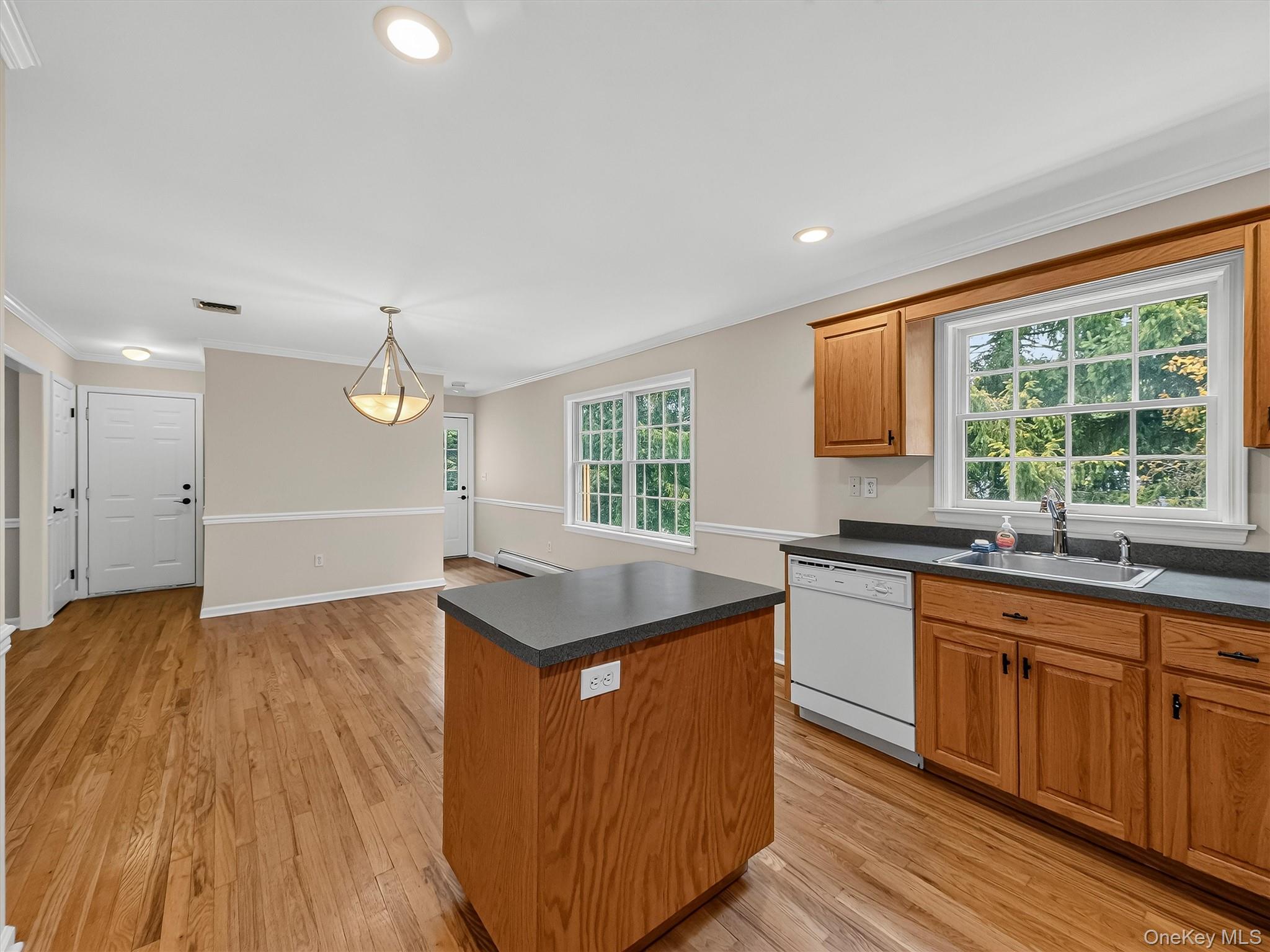 7 East Place Property Photo 15