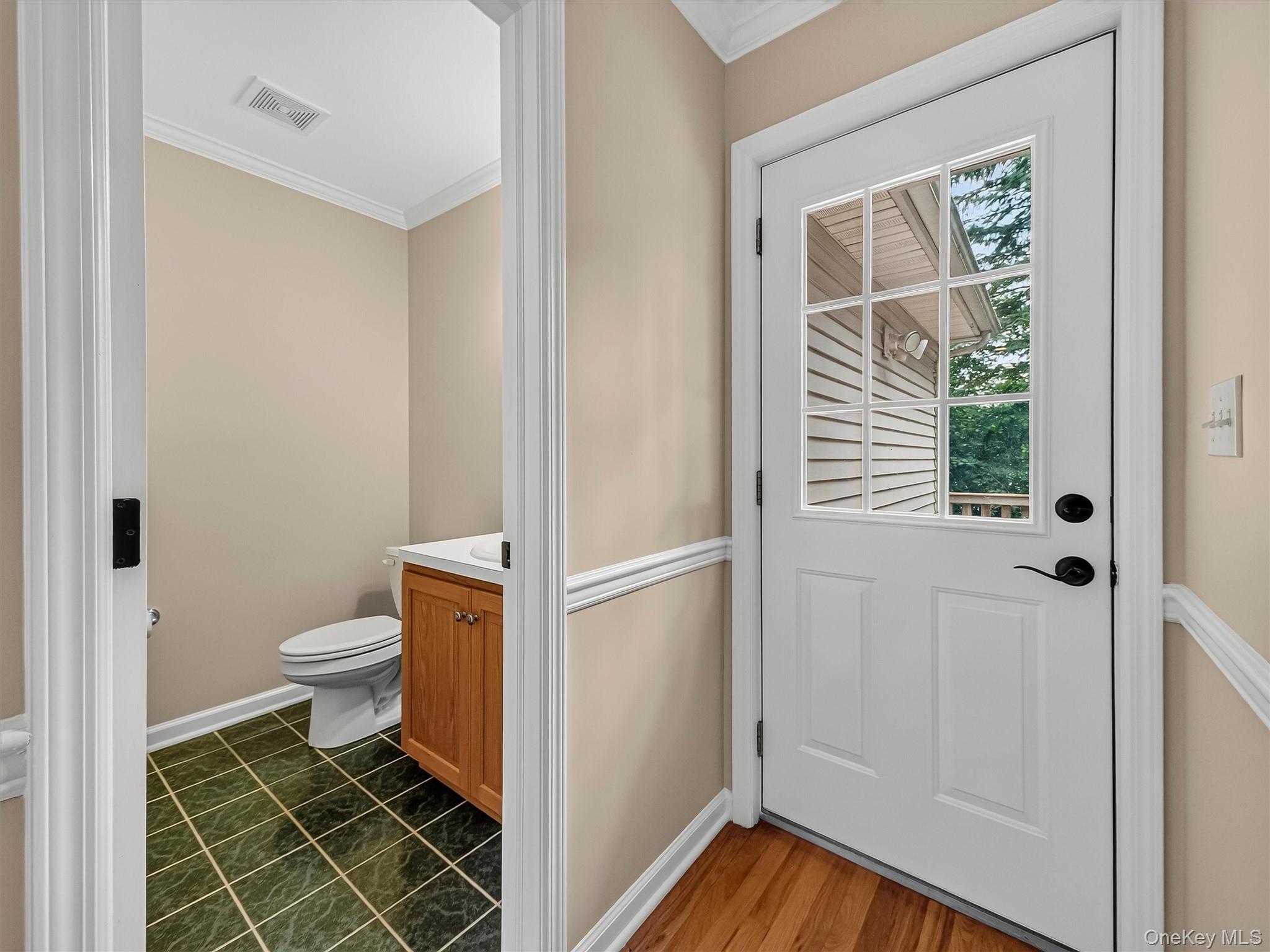 7 East Place Property Photo 16