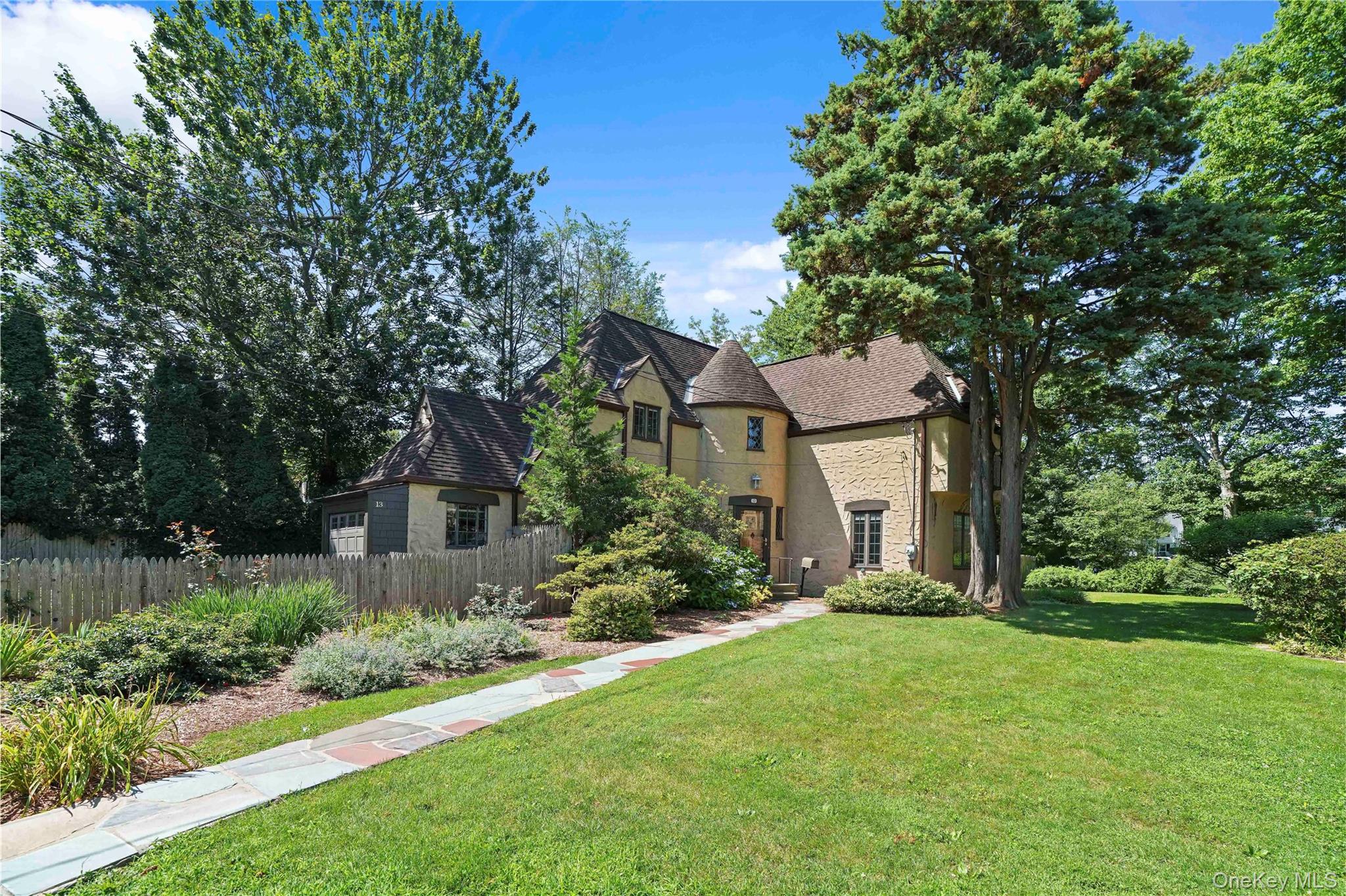 13 Craven Lane Property Photo 1