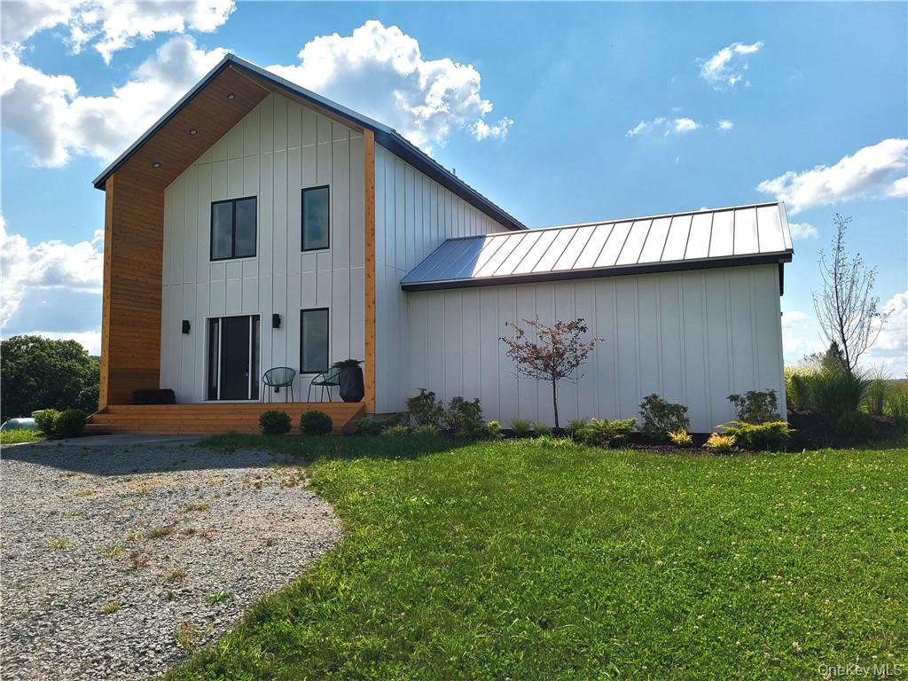 32 Long Farm Way Property Photo 2