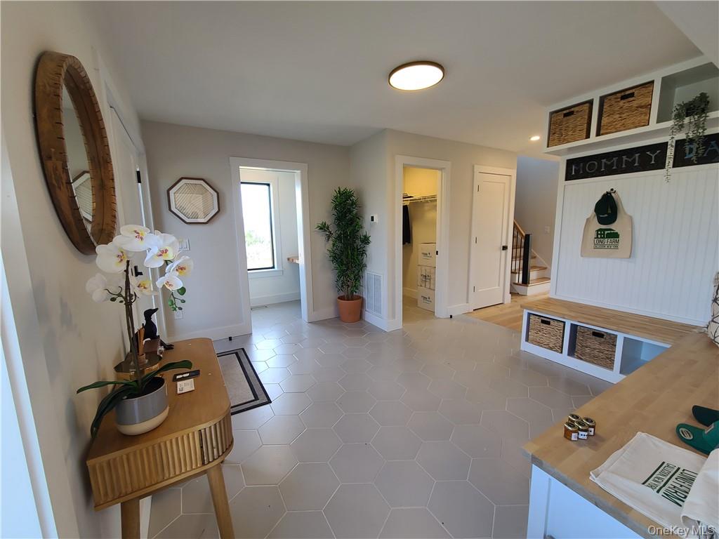 32 Long Farm Way Property Photo 13