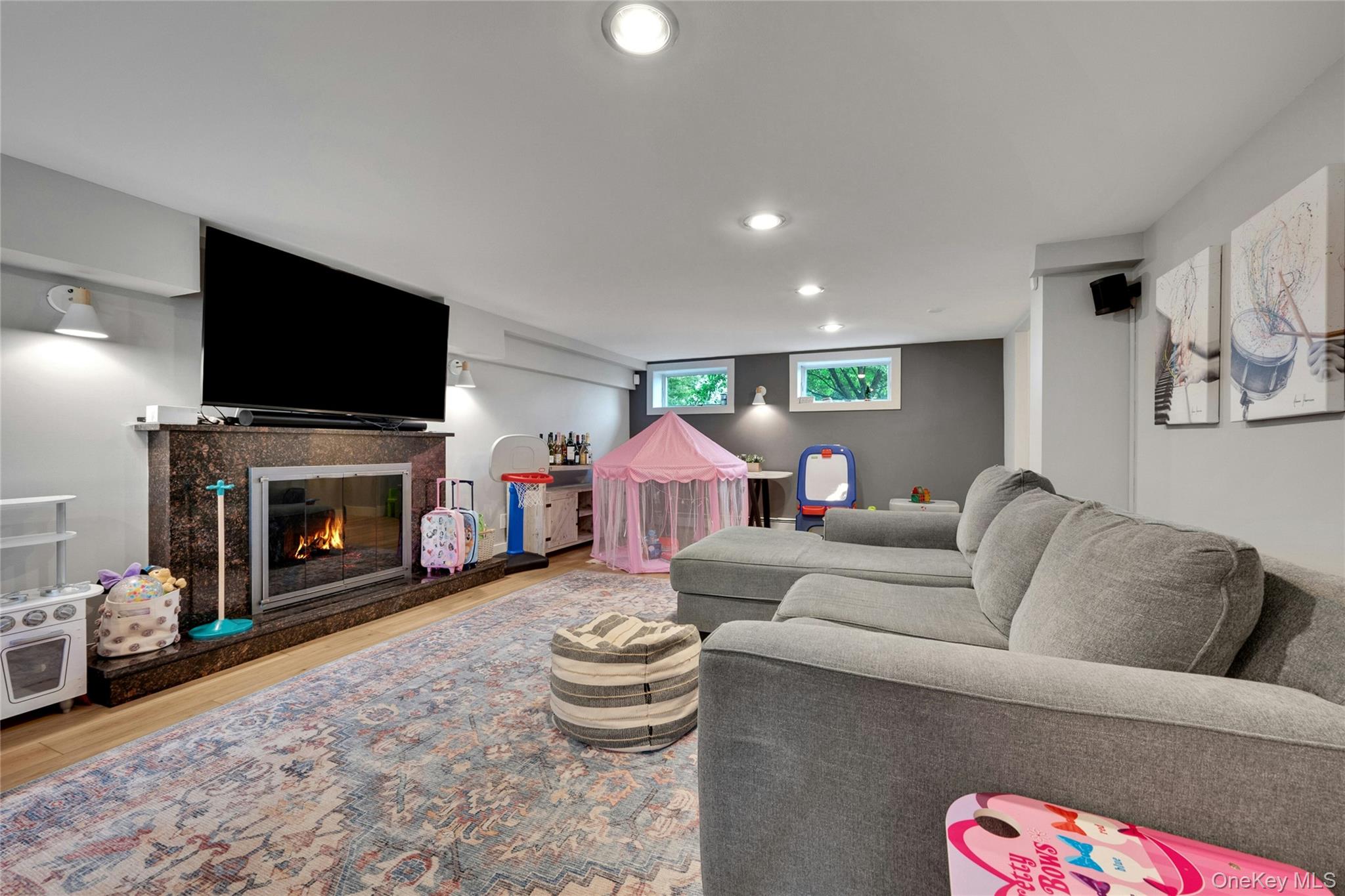 162 Florence Avenue Property Photo 22