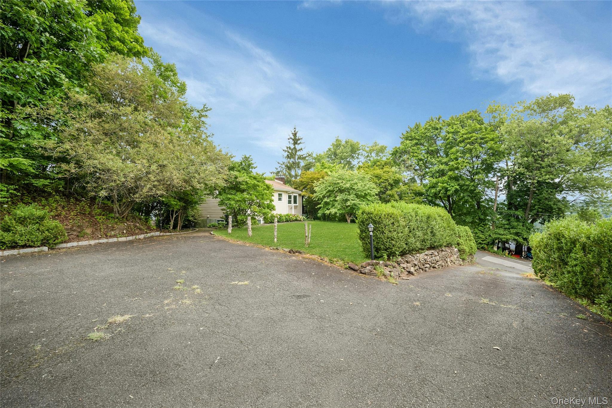 162 Florence Avenue Property Photo 35