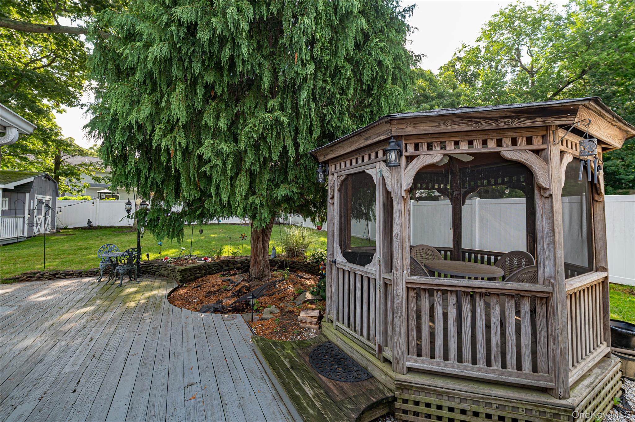 63 Joan Avenue Property Photo 32