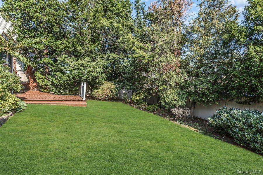 2082 Central Drive Property Photo 18