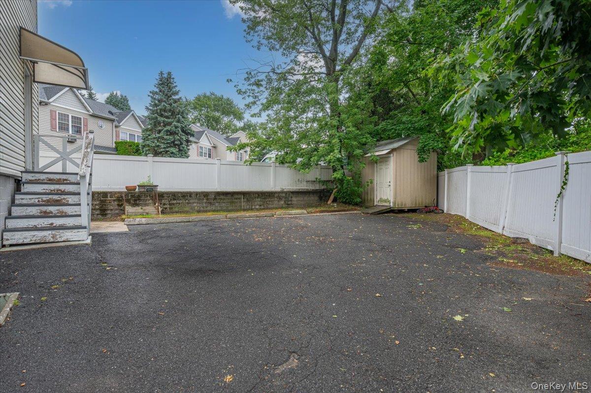 95 Grant Street Property Photo 5