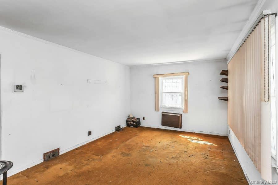 754 Windsor Road Property Photo 5
