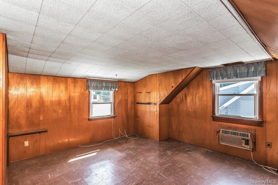 754 Windsor Road Property Photo 12