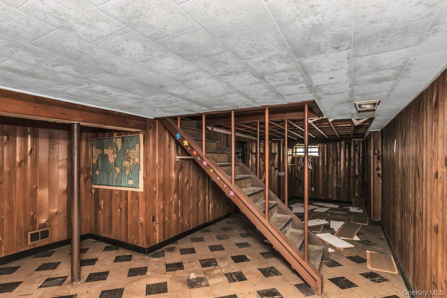 754 Windsor Road Property Photo 14