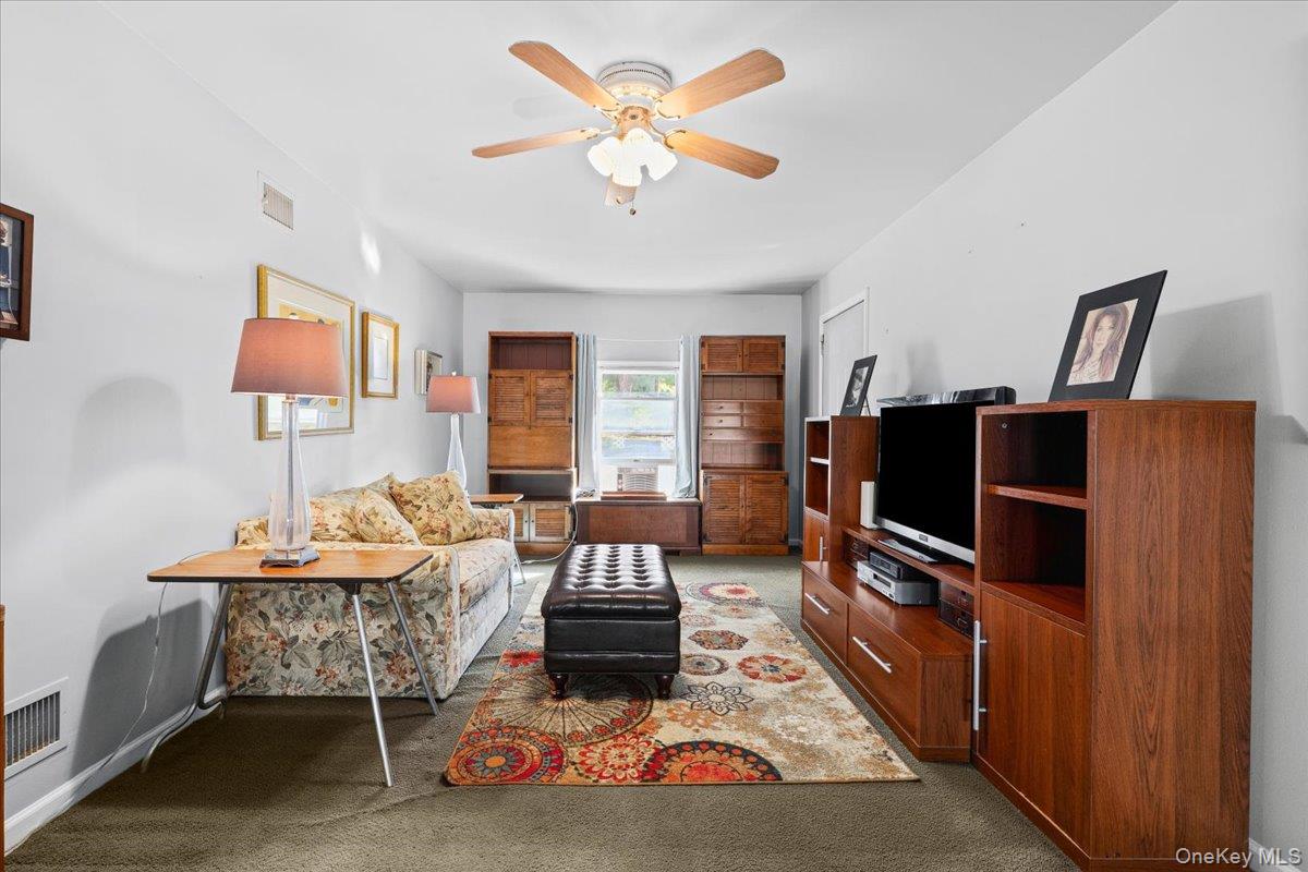 12 Gordon Avenue Property Photo 9