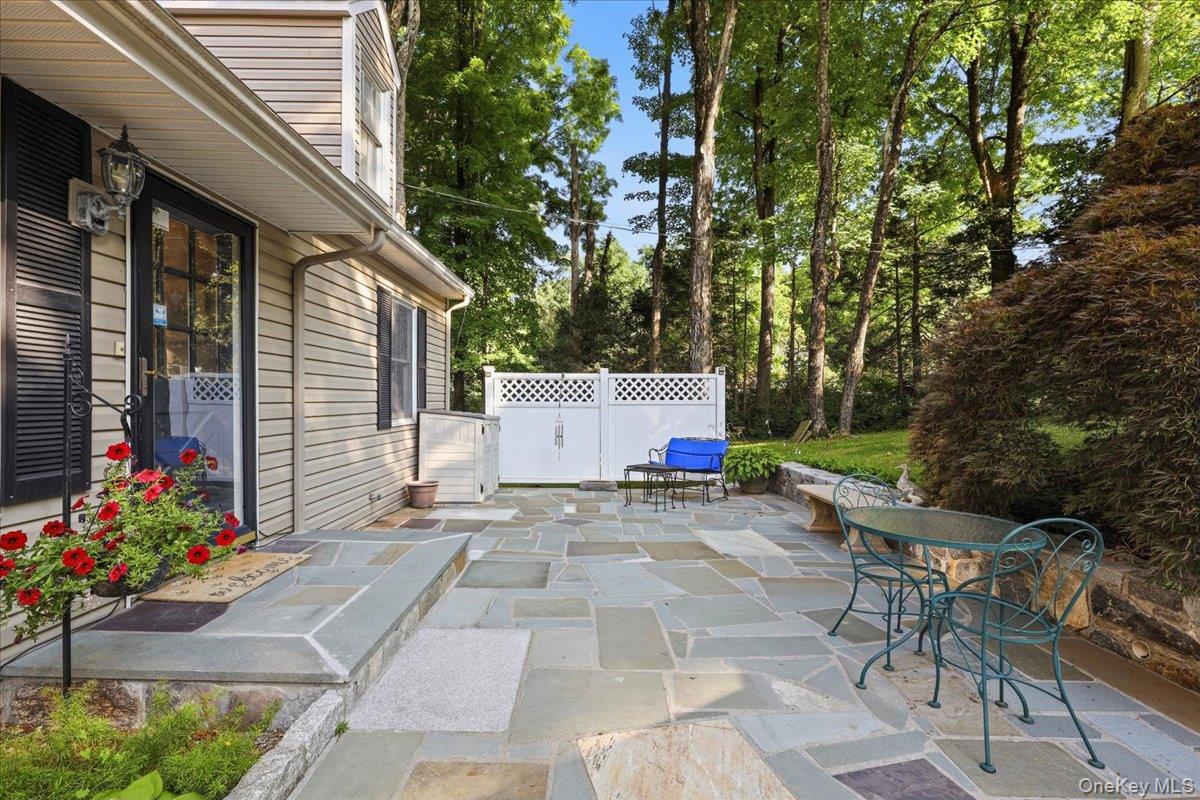 12 Gordon Avenue Property Photo 18
