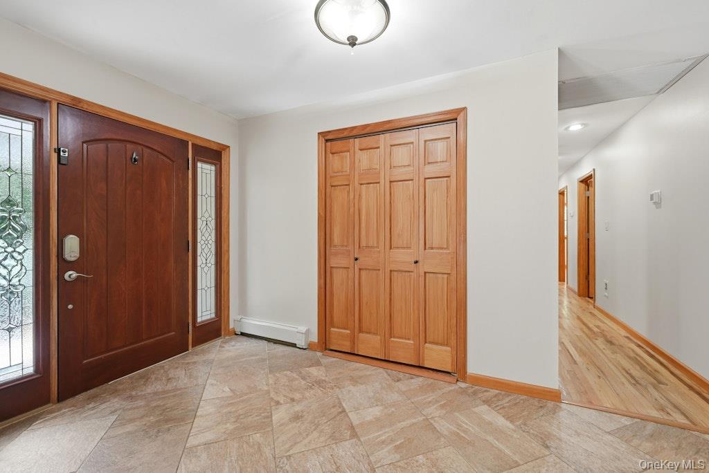 20 Williamsburg Drive Property Photo 6