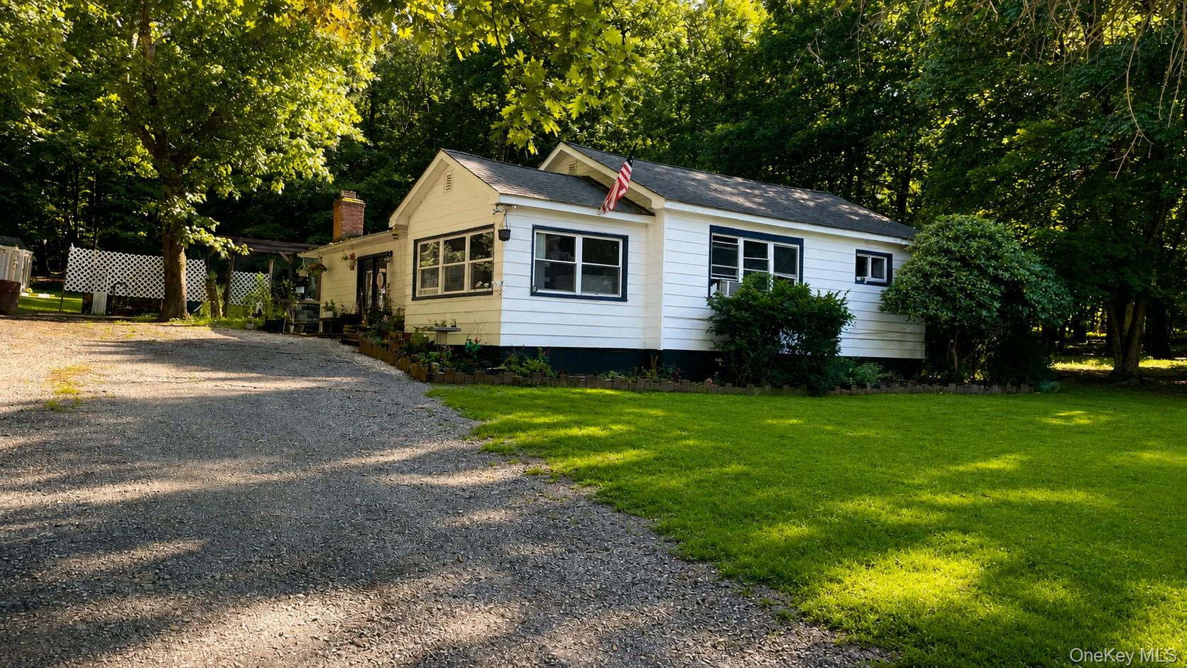 16 Upper Hillman Road Property Photo 2