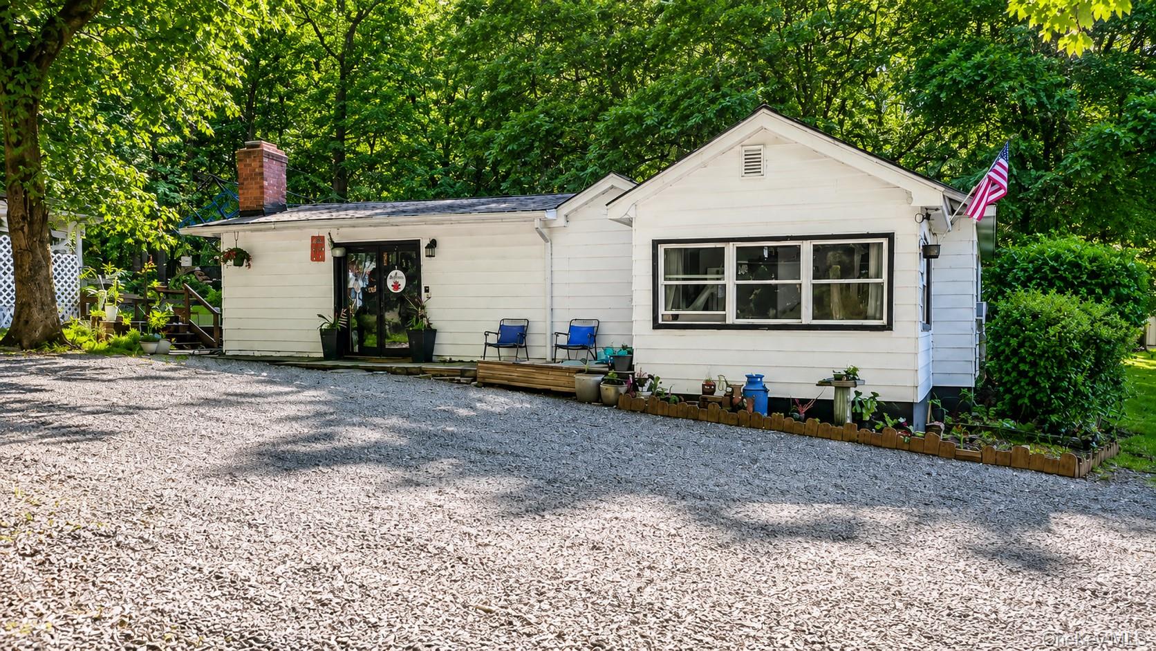 16 Upper Hillman Road Property Photo 3