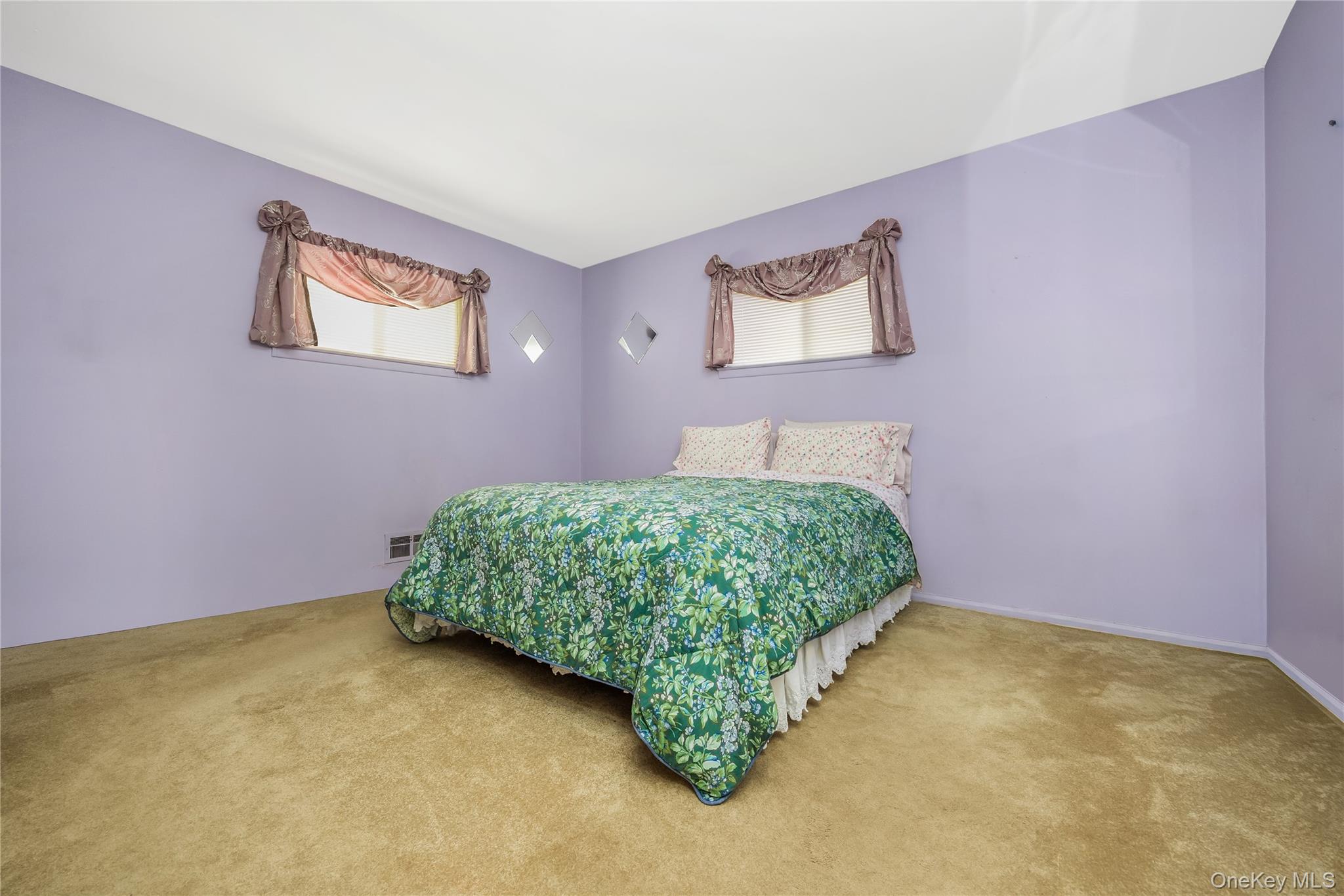 19 Glenda Drive Property Photo 9