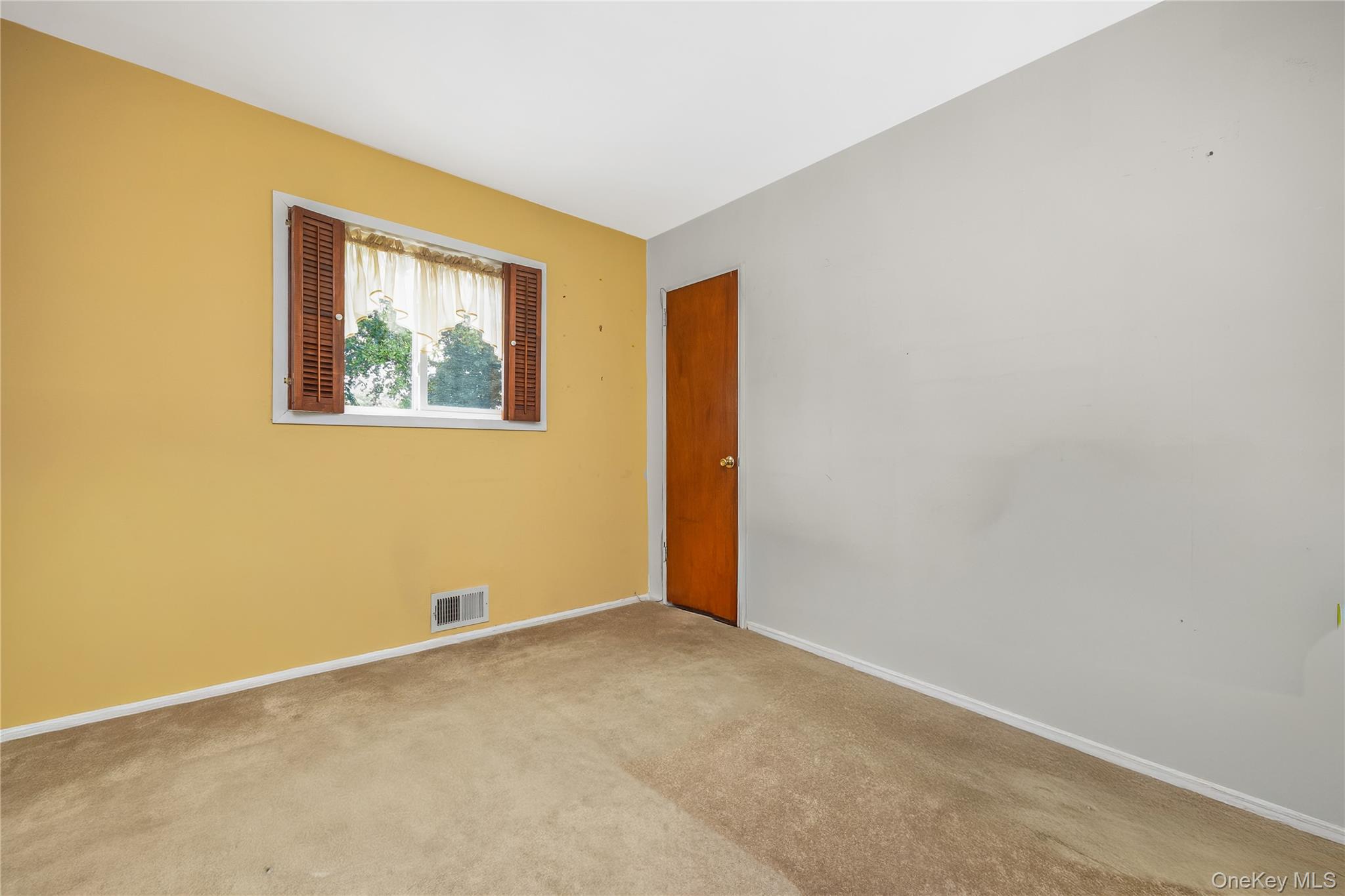 19 Glenda Drive Property Photo 10