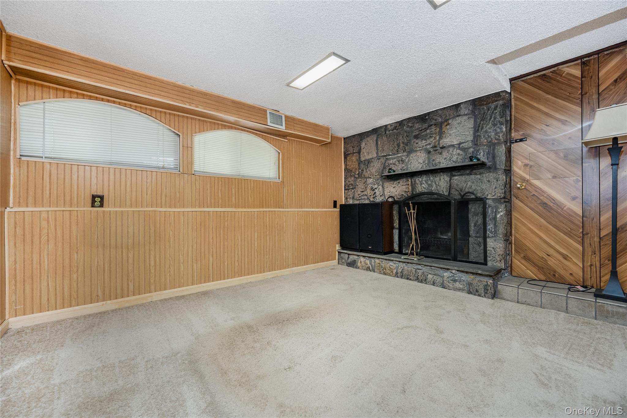 19 Glenda Drive Property Photo 13
