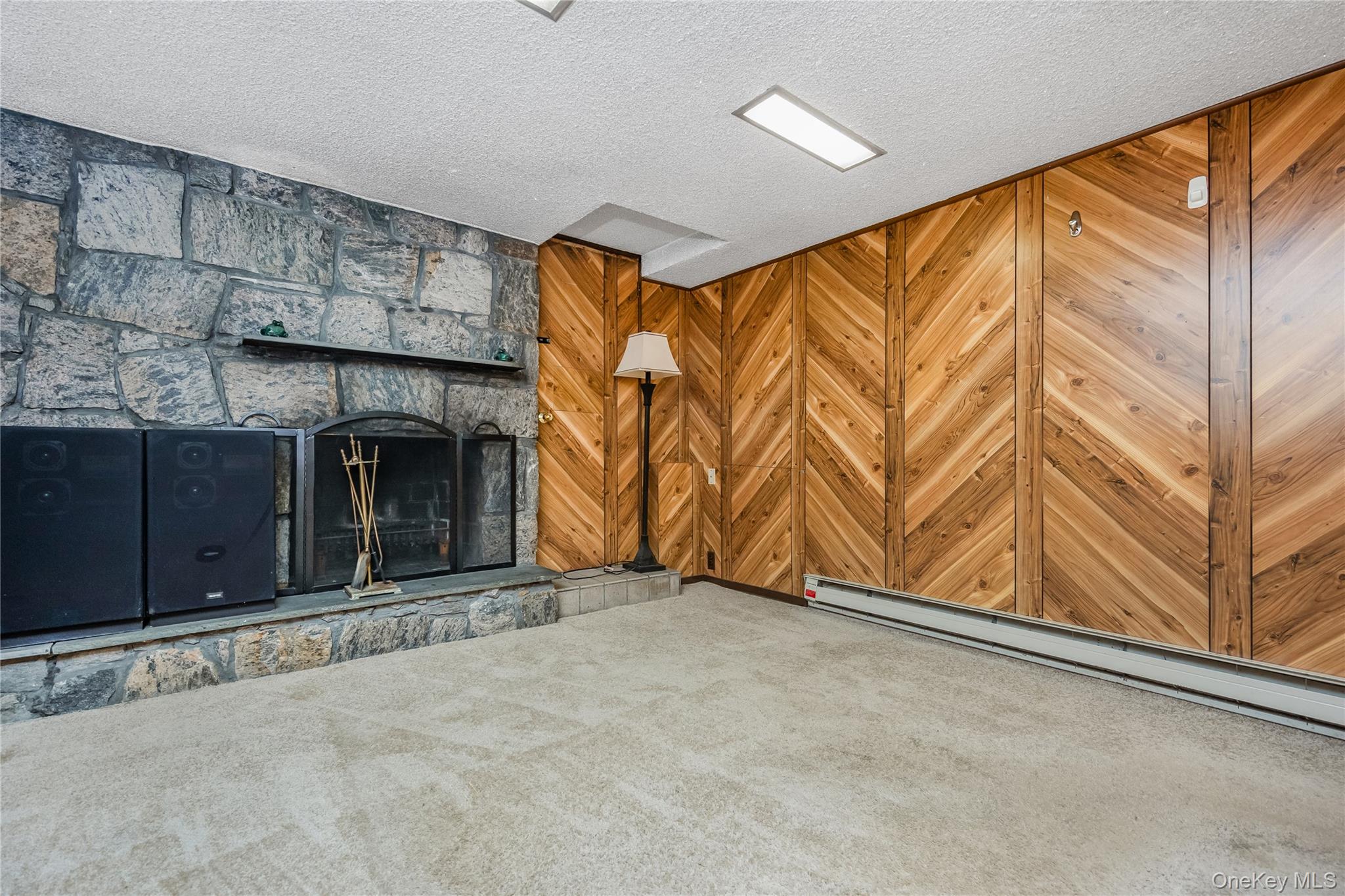 19 Glenda Drive Property Photo 14