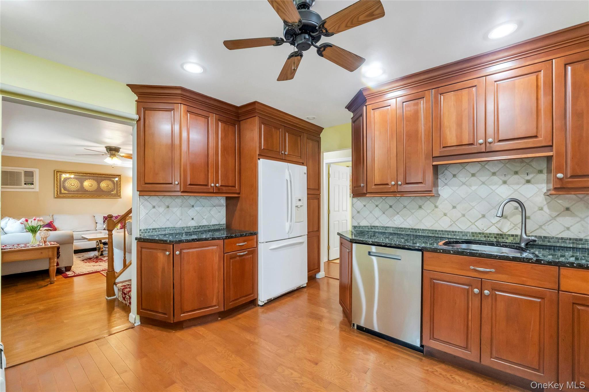 2362 6th Street Property Photo 10