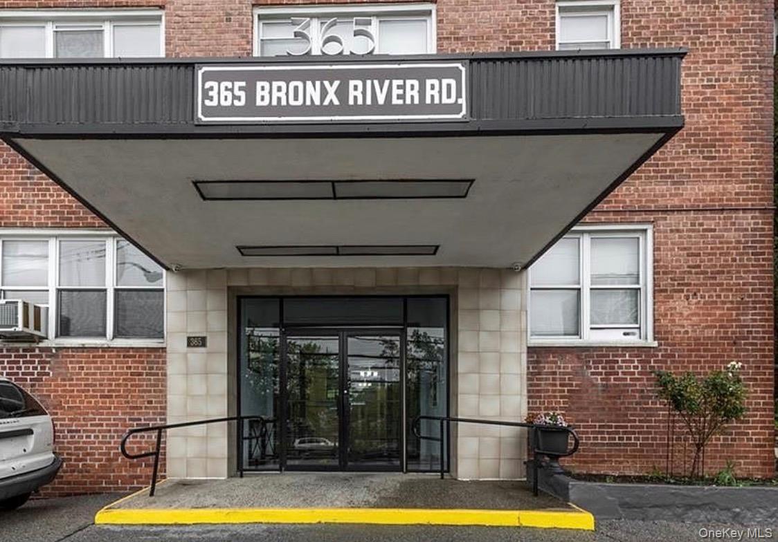 365 Bronx River Road 4b Property Photo 1