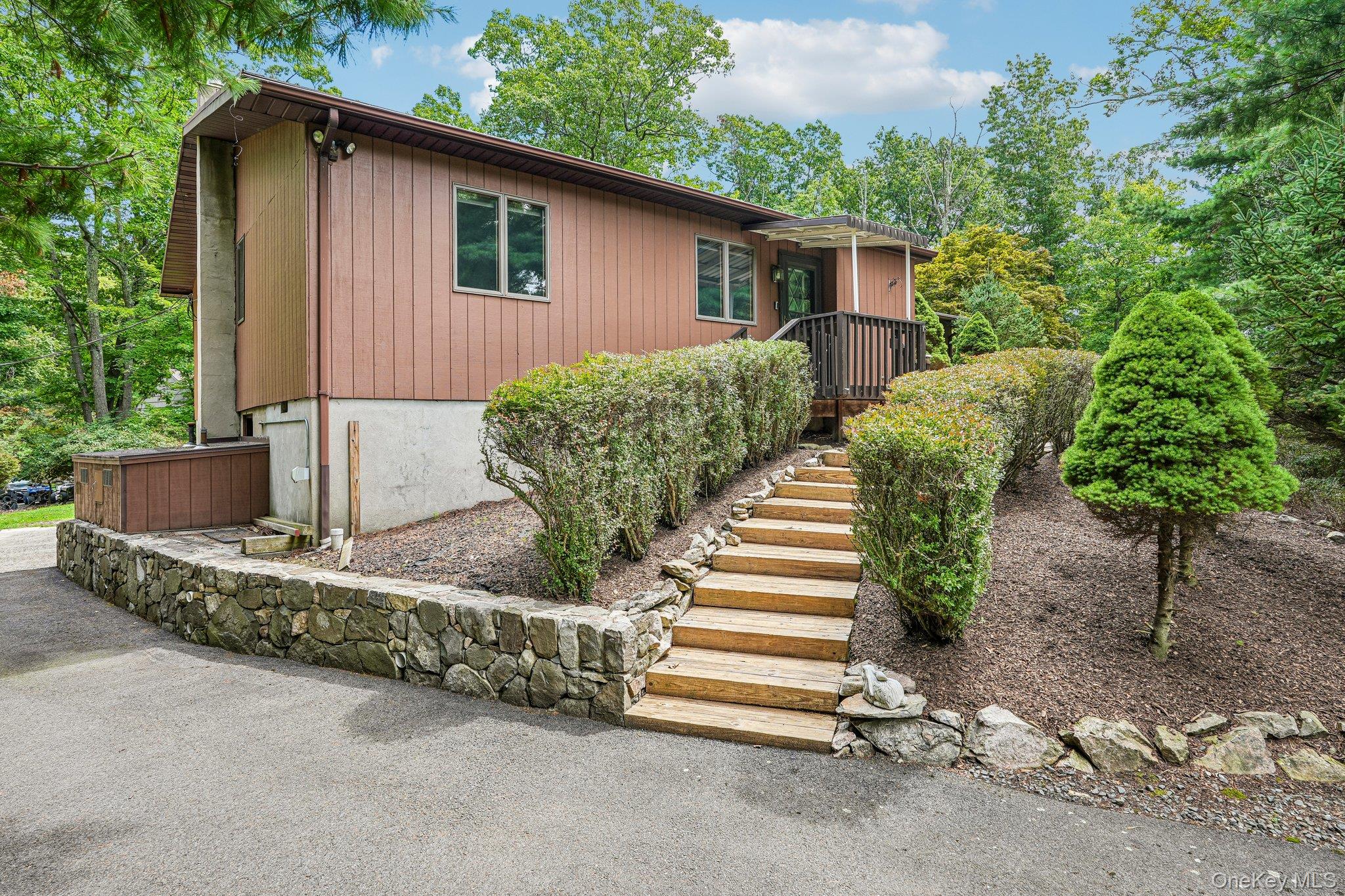61 Lakeview Drive Property Photo 5