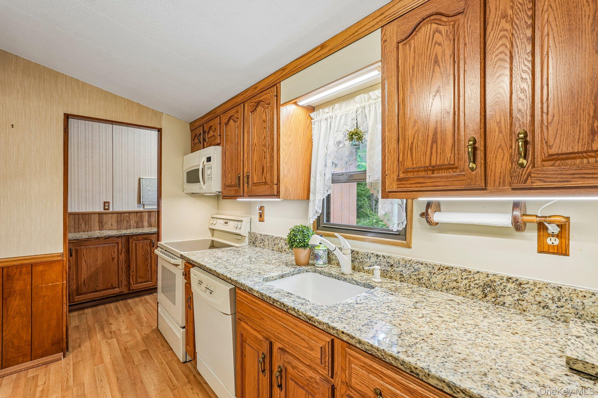 61 Lakeview Drive Property Photo 16