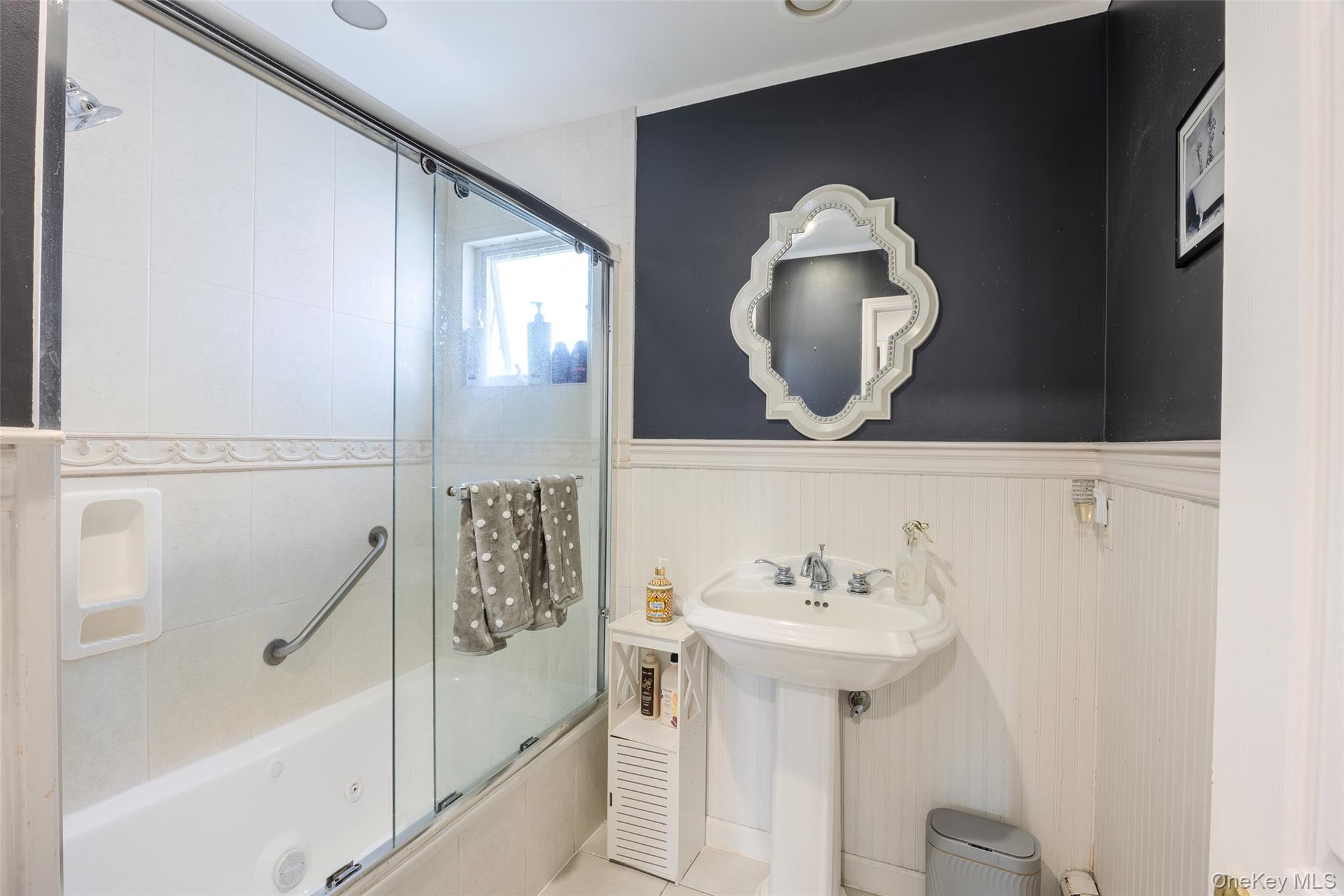 286 E Lexington Avenue Property Photo 14