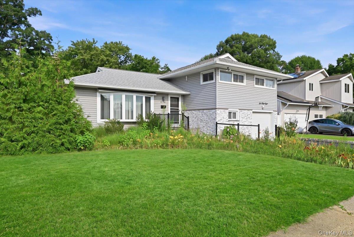 658 Richmond Road Property Photo 1