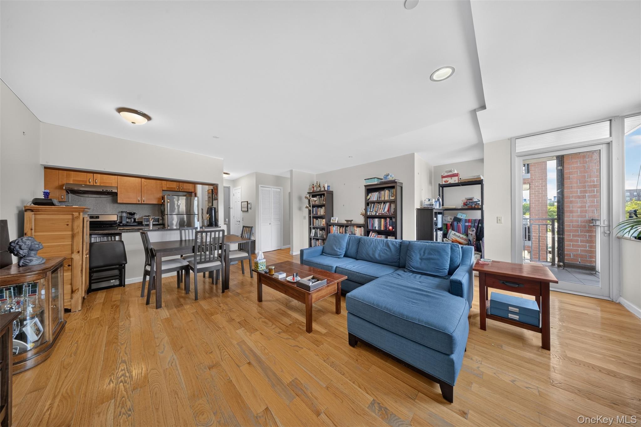 63-14 Queens Boulevard 3m Property Photo 10