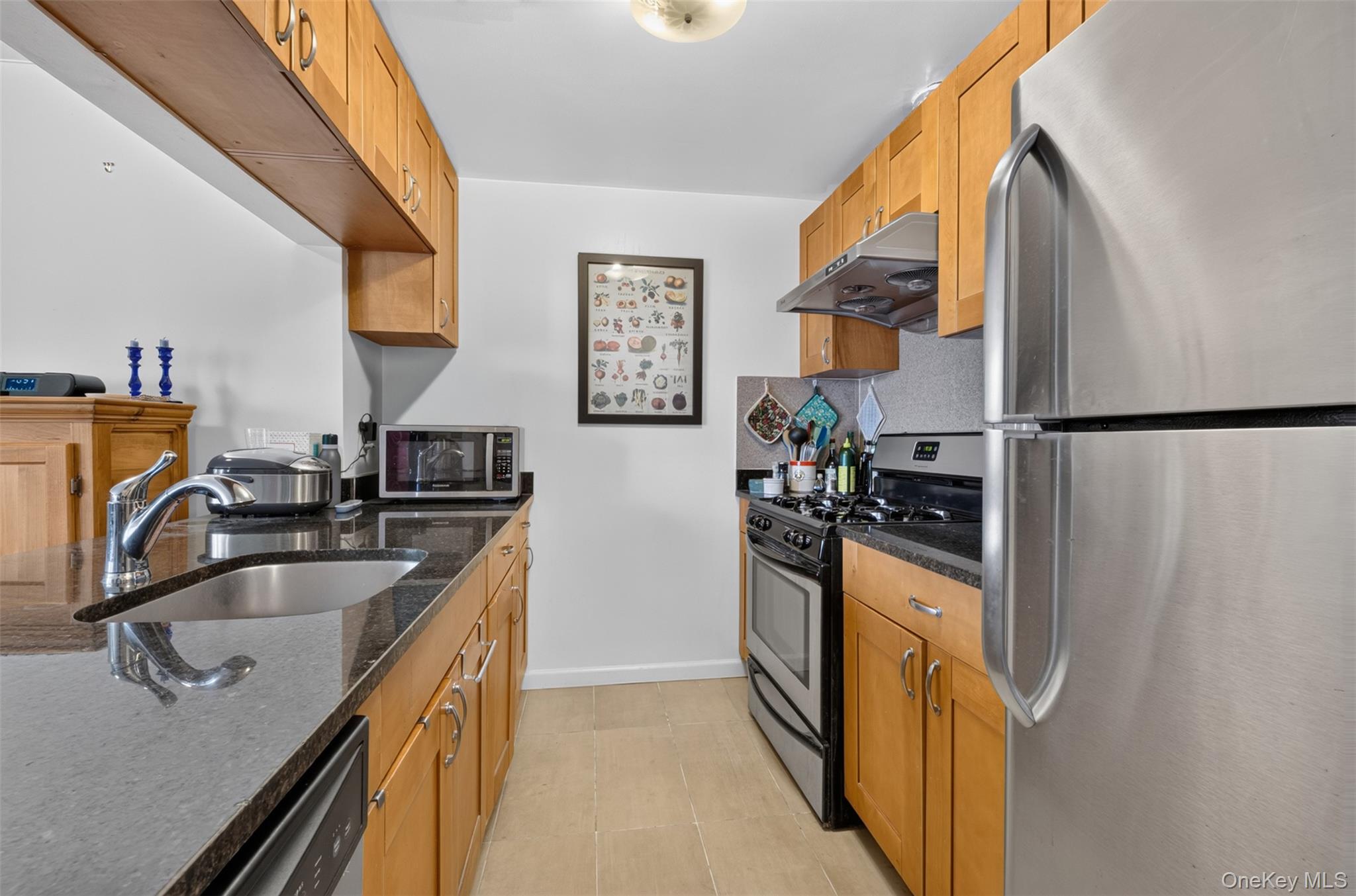 63-14 Queens Boulevard 3m Property Photo 14