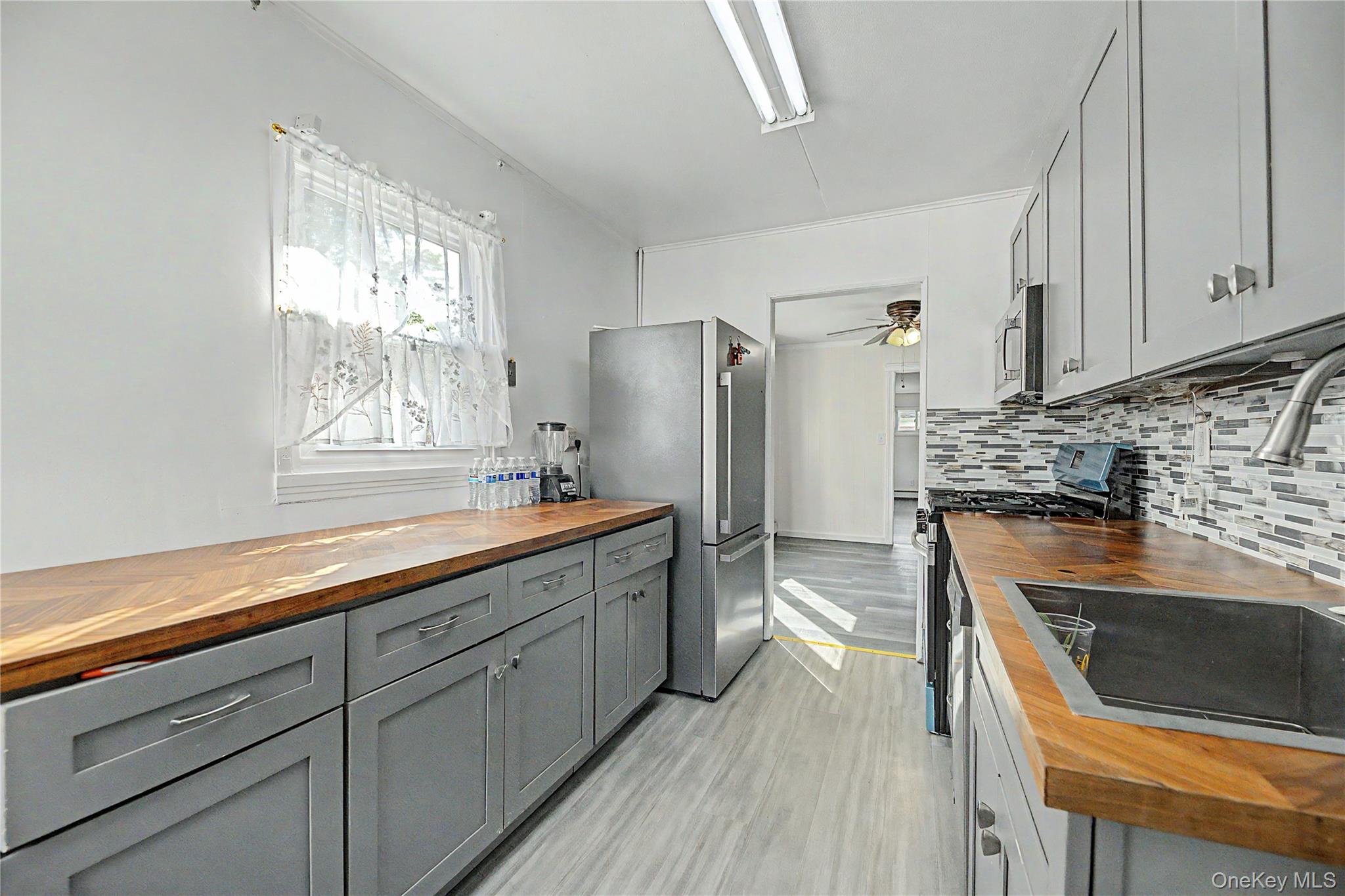 28 Roundhill Drive Property Photo 7