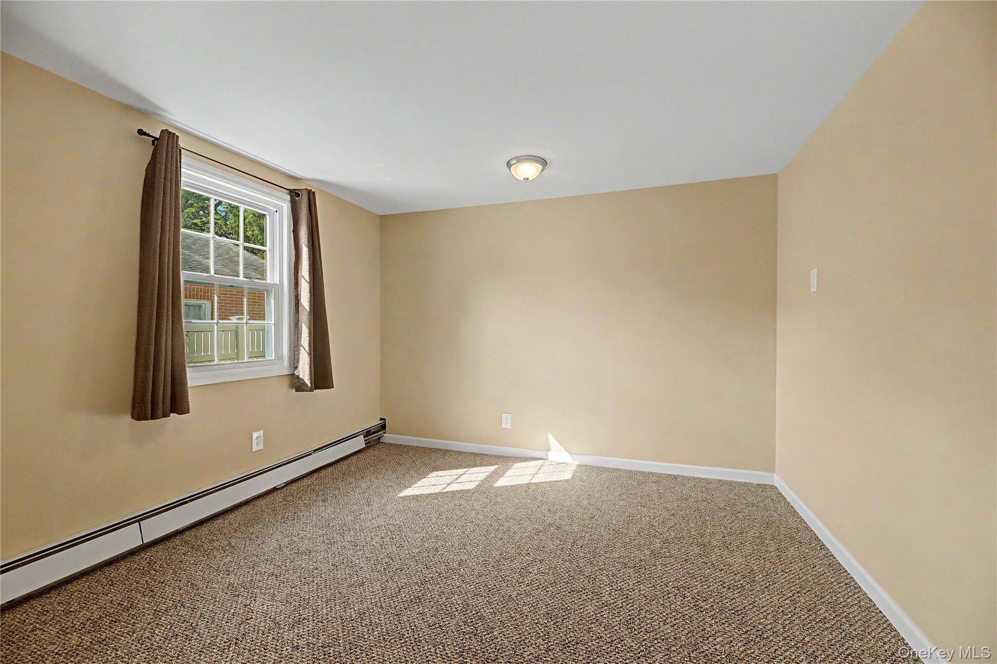 28 Roundhill Drive Property Photo 8