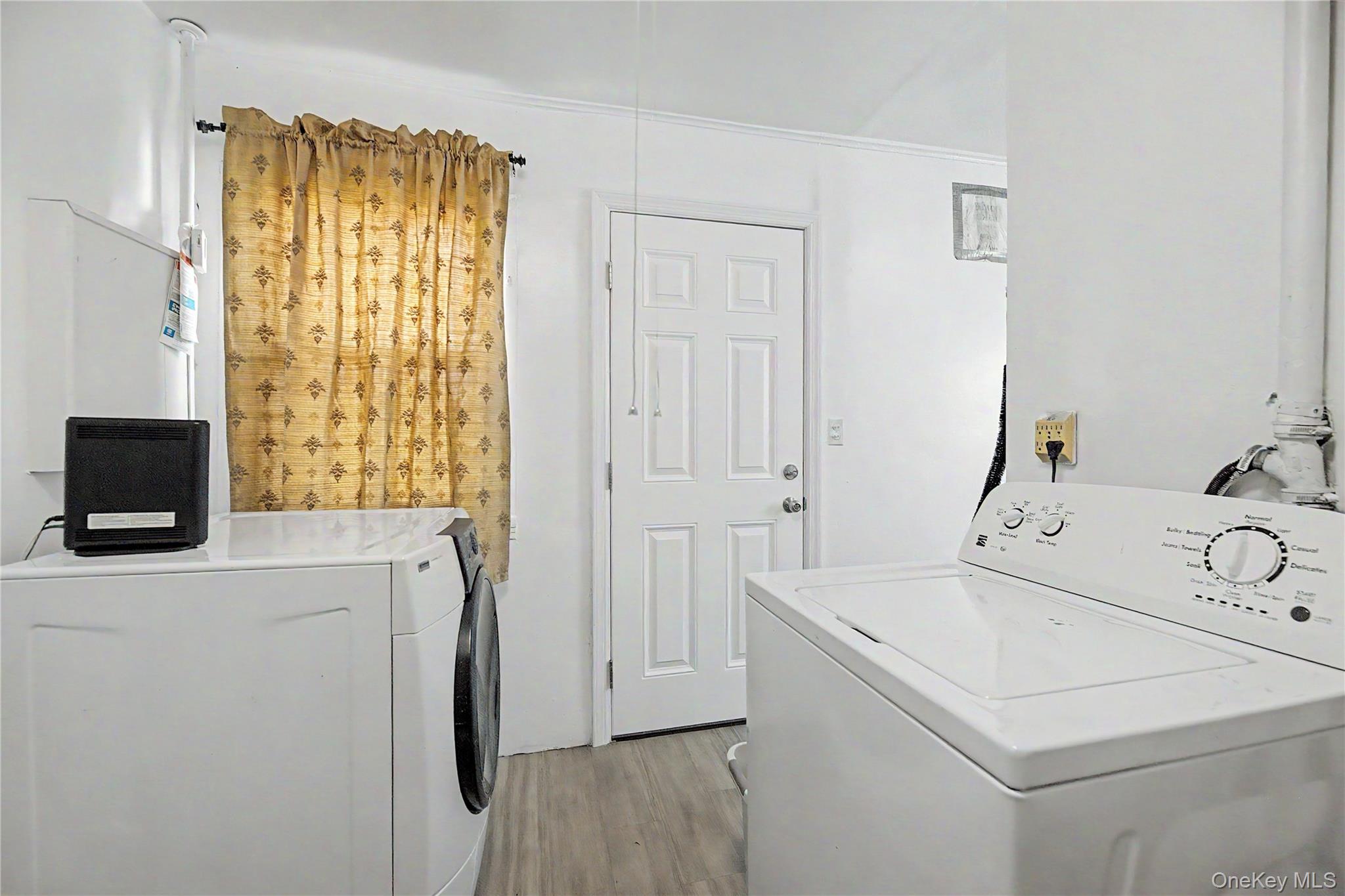 28 Roundhill Drive Property Photo 9