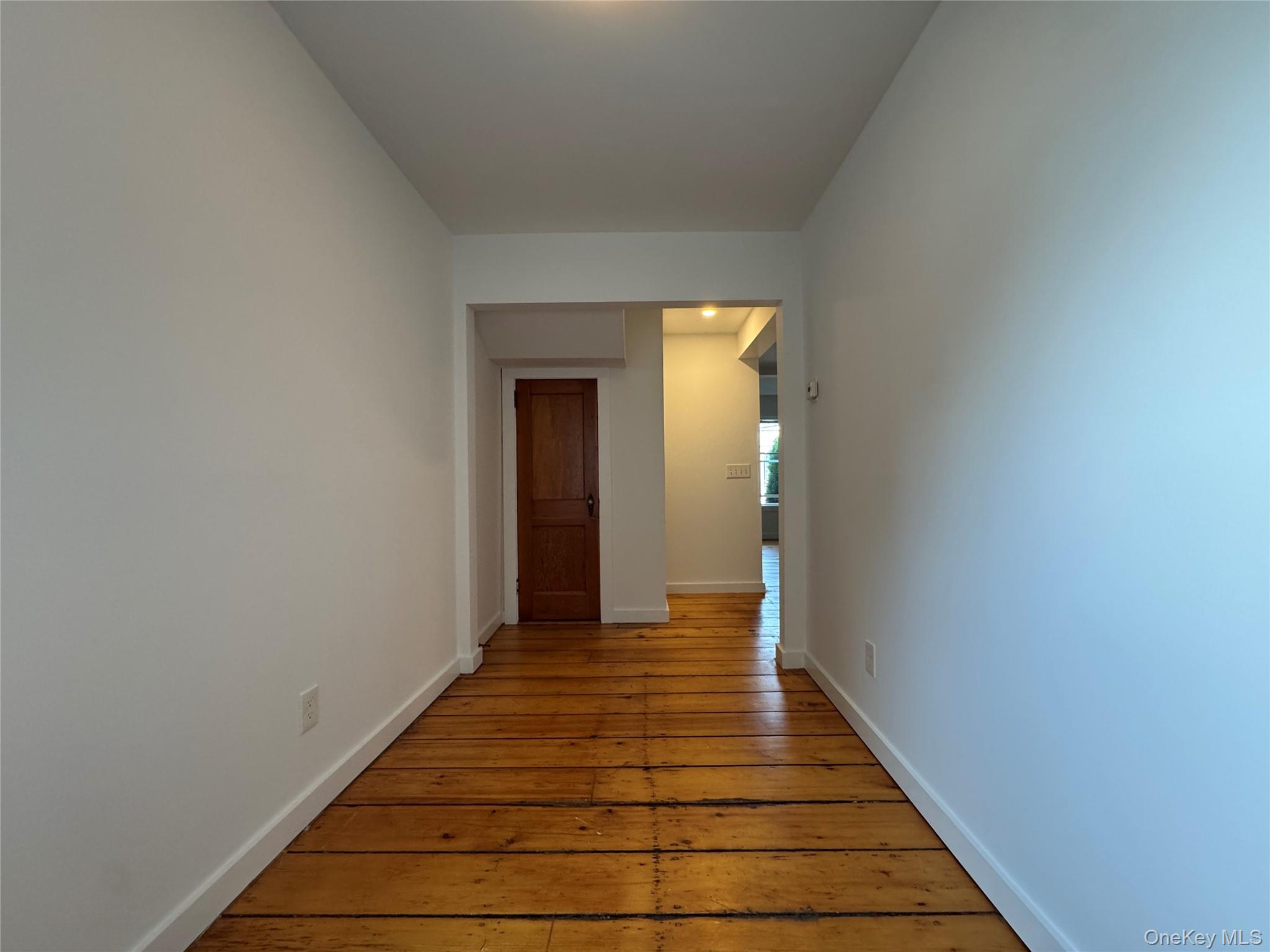 5 N Elm Street Property Photo 4
