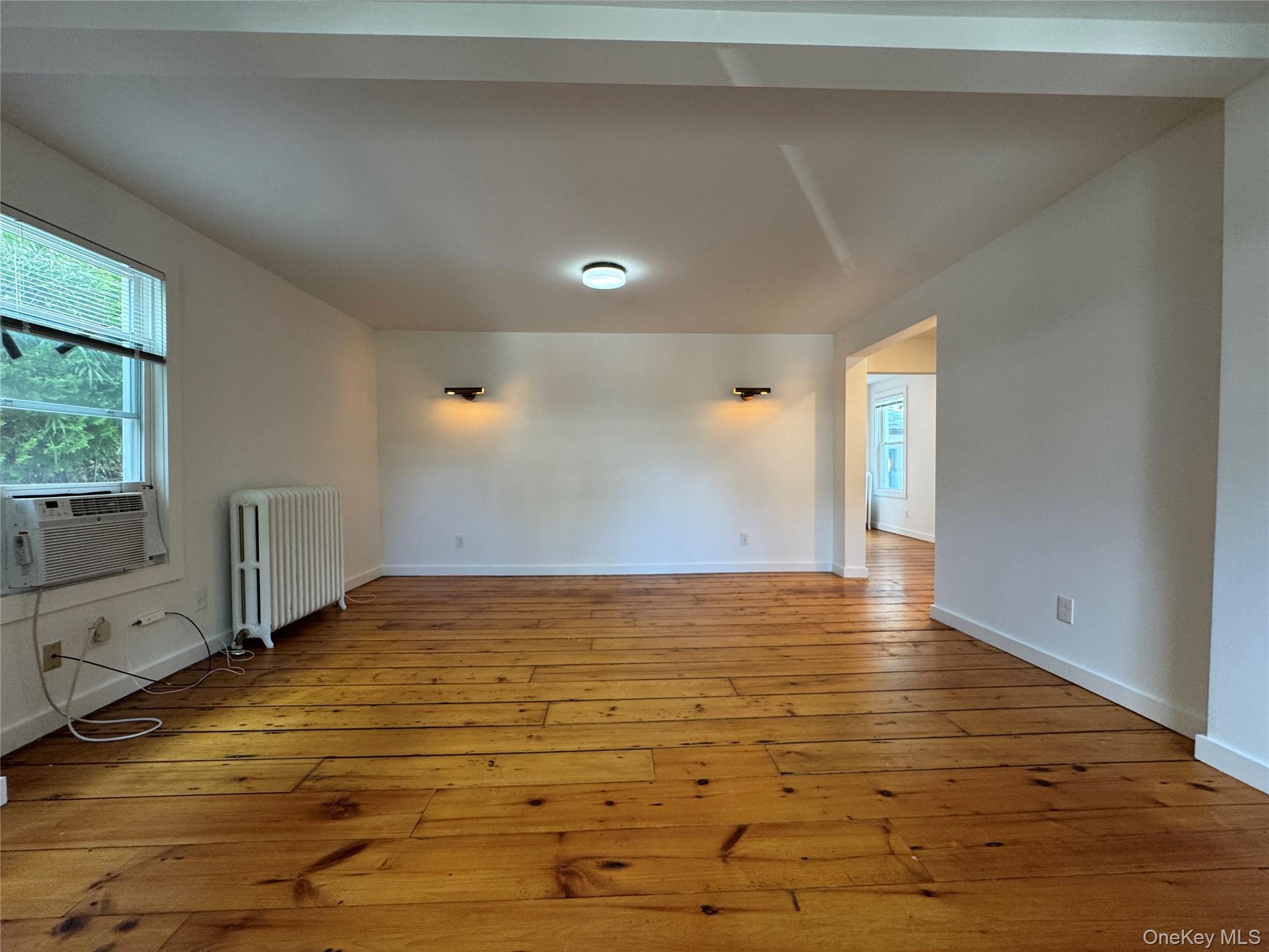 5 N Elm Street Property Photo 9