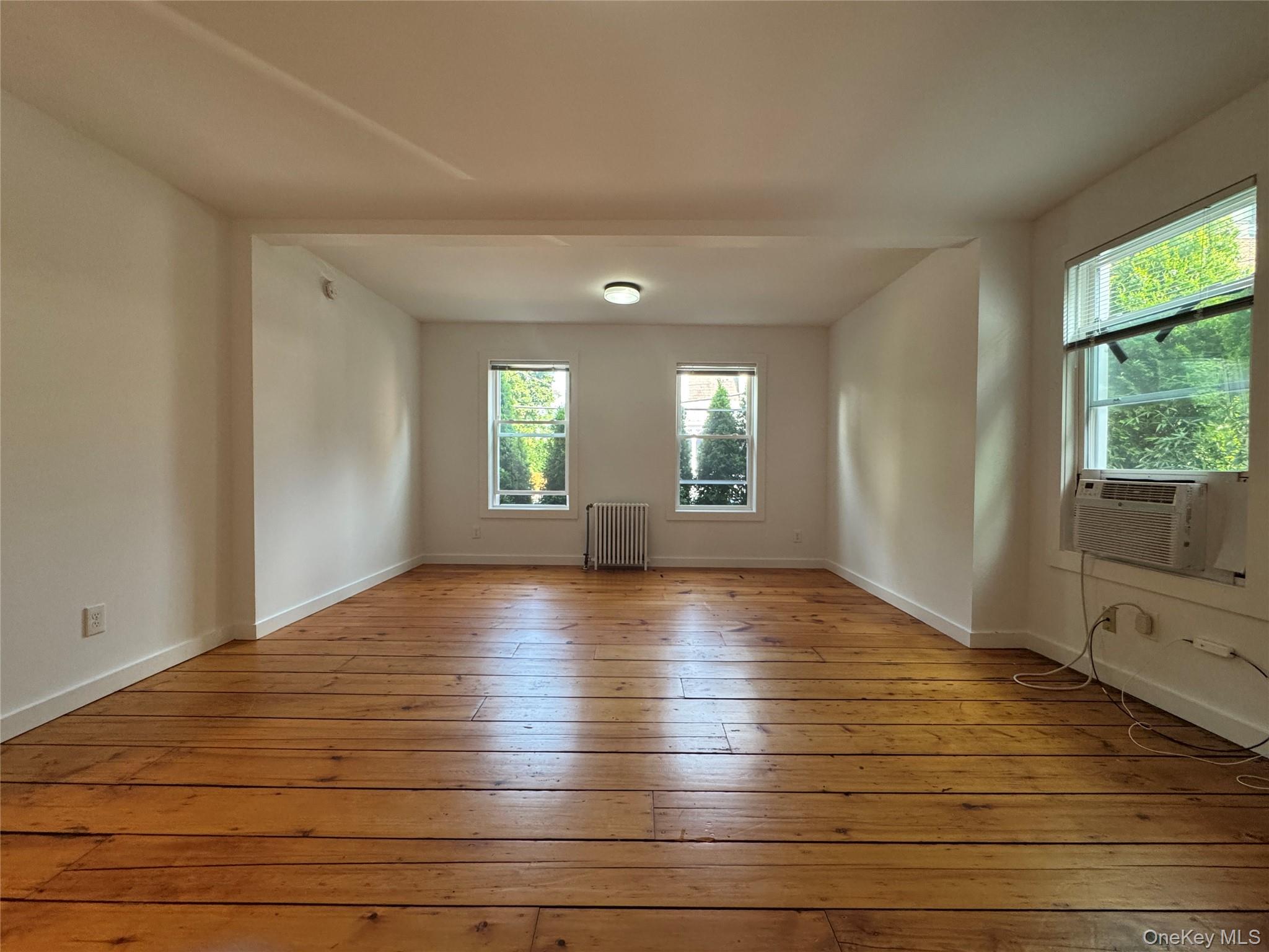 5 N Elm Street Property Photo 10