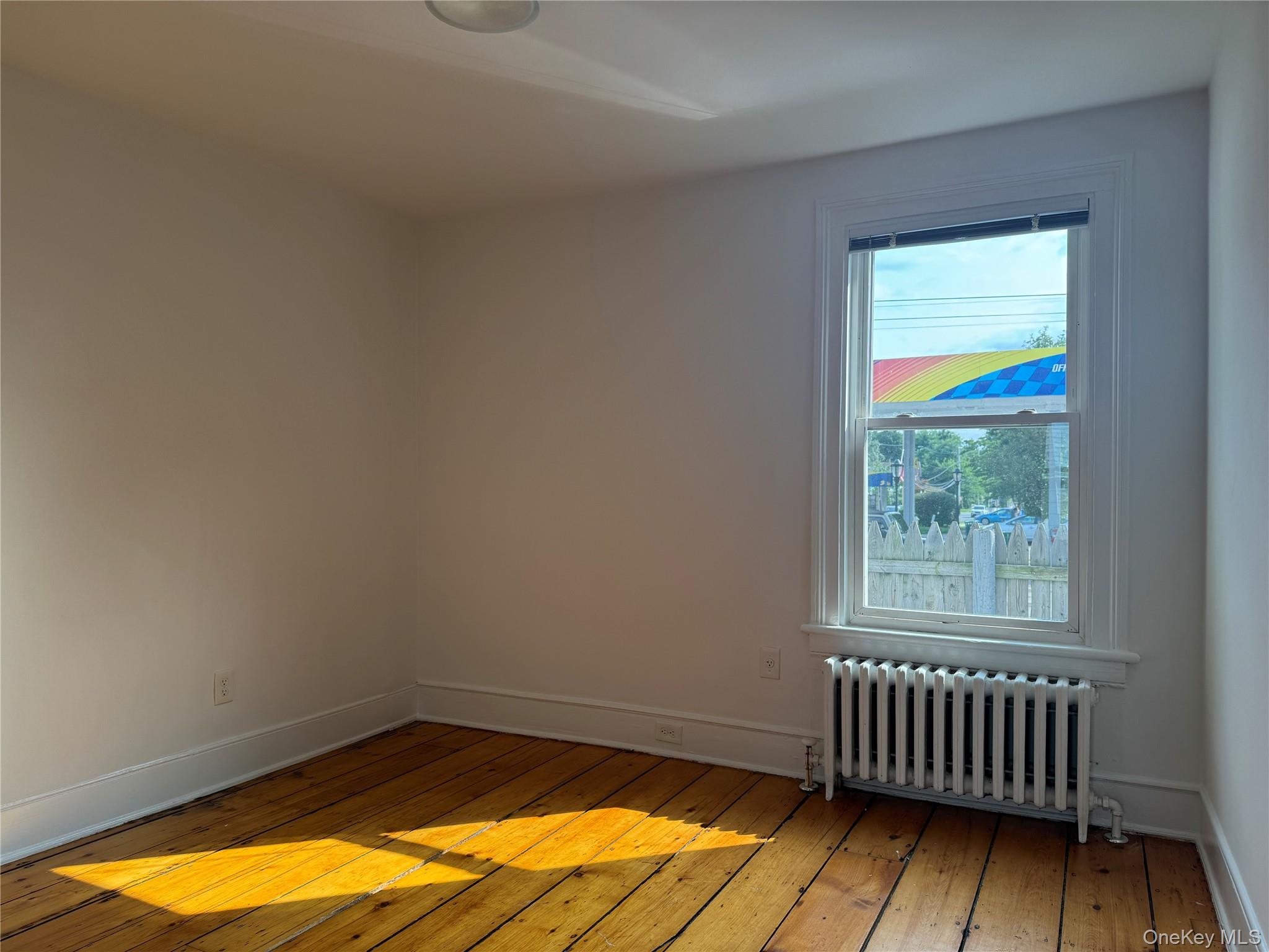 5 N Elm Street Property Photo 16