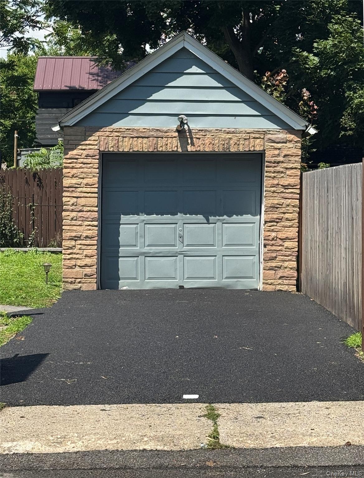 5 N Elm Street Property Photo 20