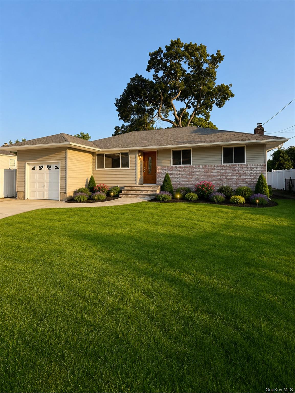 2 5th Avenue Property Photo 1