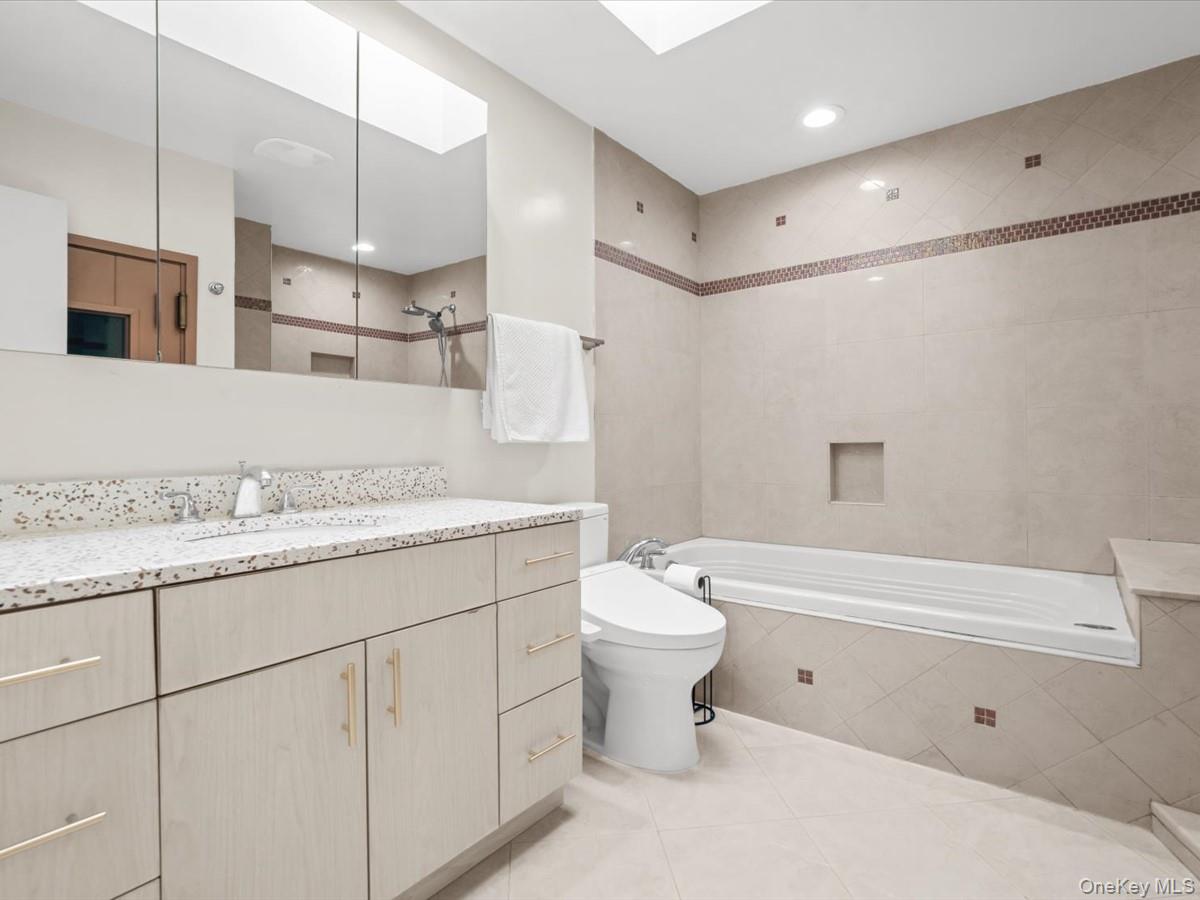 34 Windsor Gate Drive 26 Property Photo 17