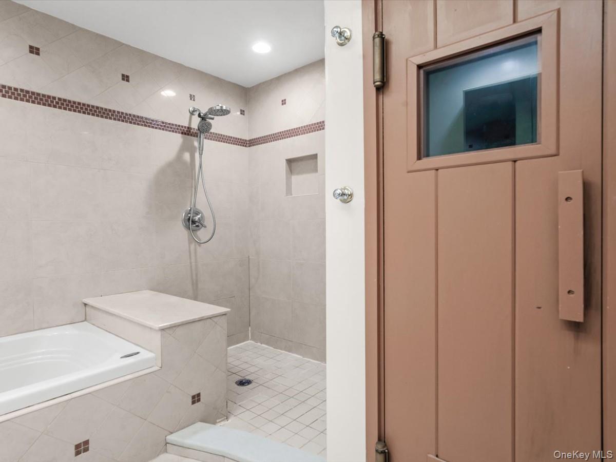 34 Windsor Gate Drive 26 Property Photo 18