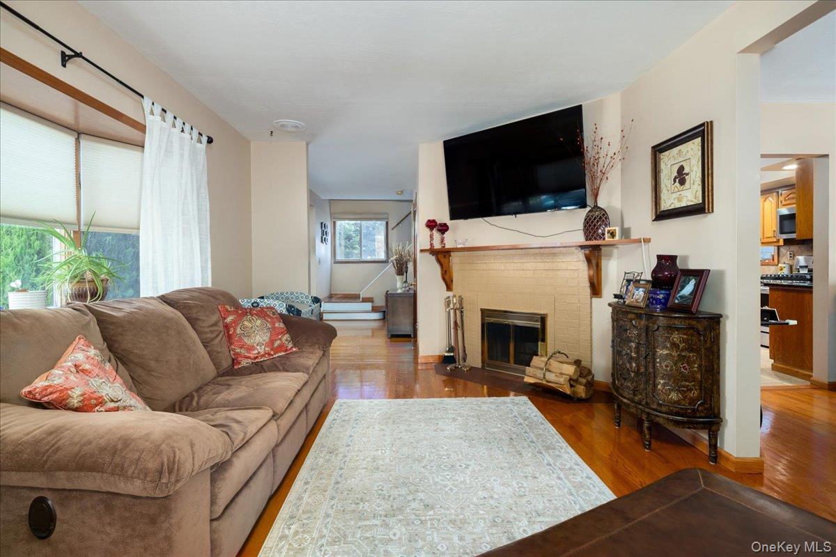 714 Wyckoff Avenue Property Photo 7