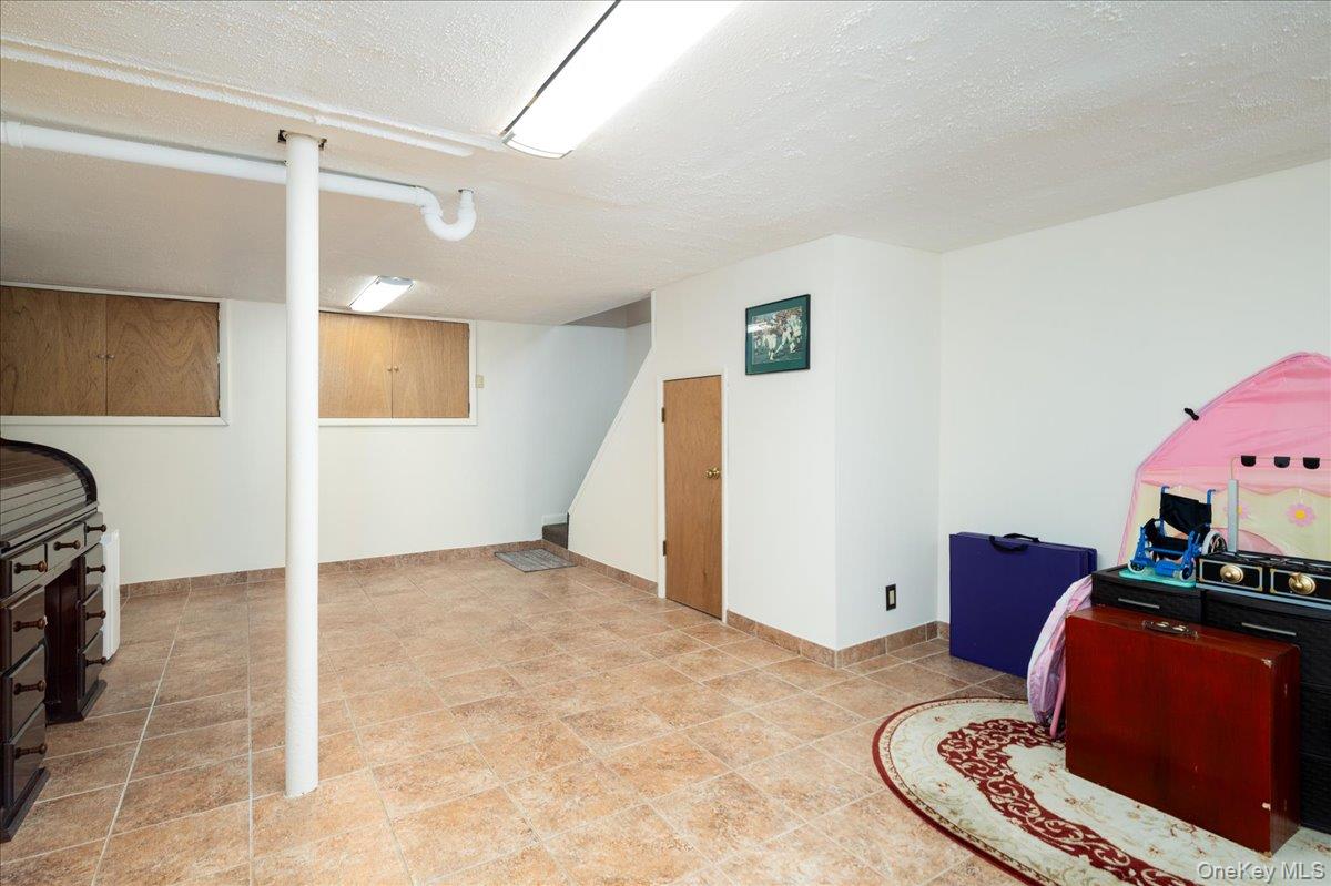 714 Wyckoff Avenue Property Photo 21