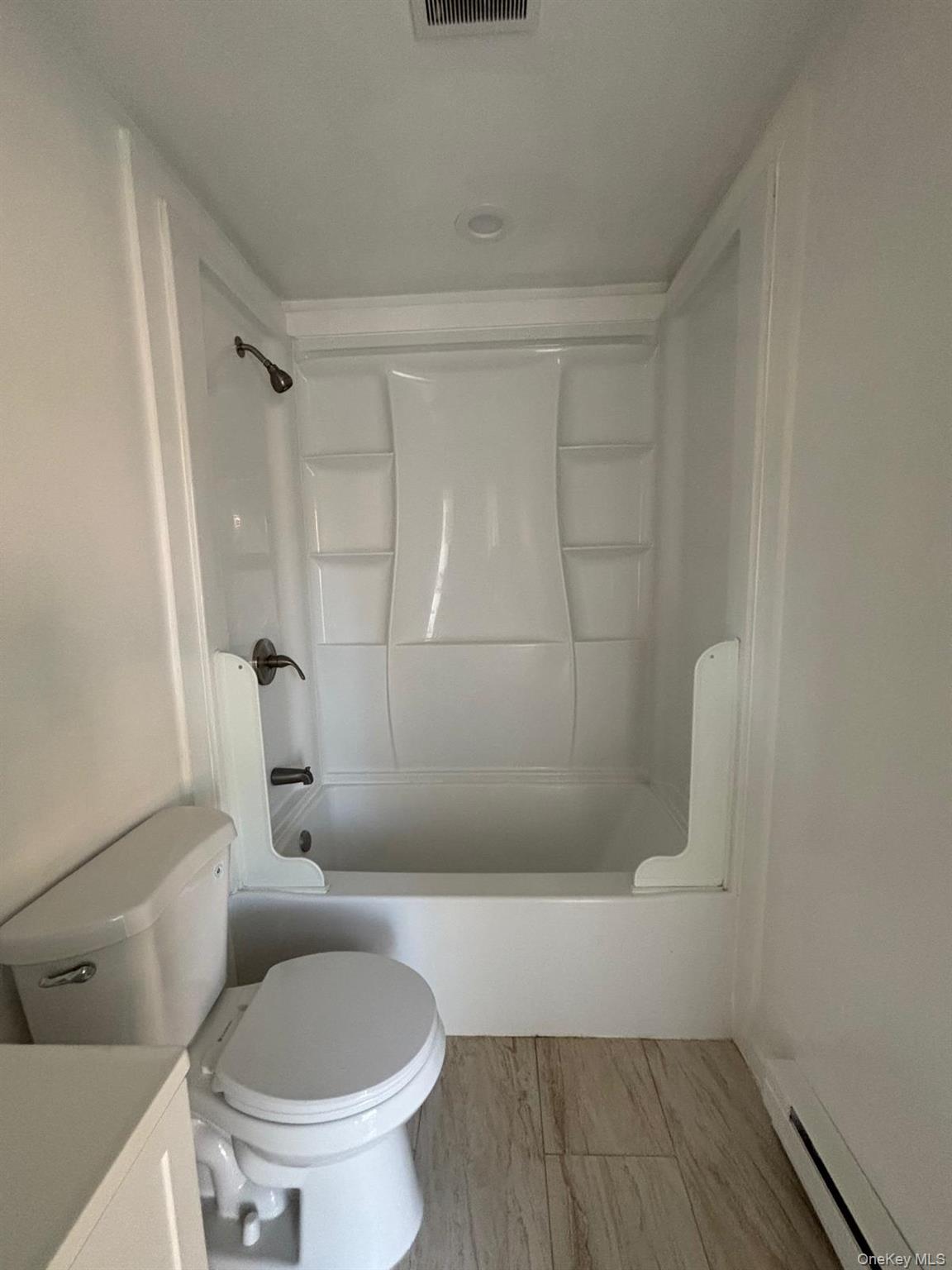 652 Bayview Avenue Property Photo 10