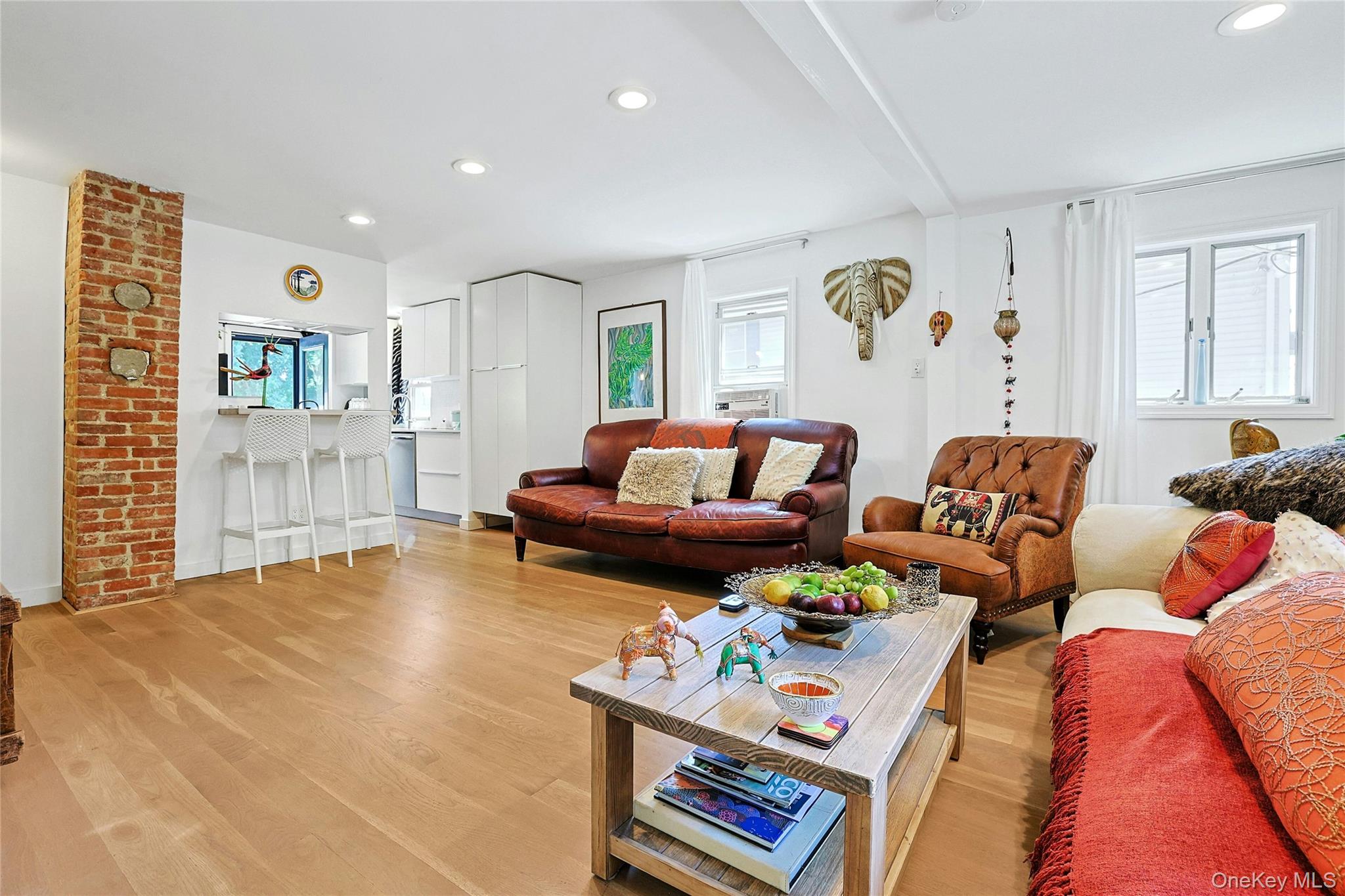 215 Chestnut Street Property Photo 6