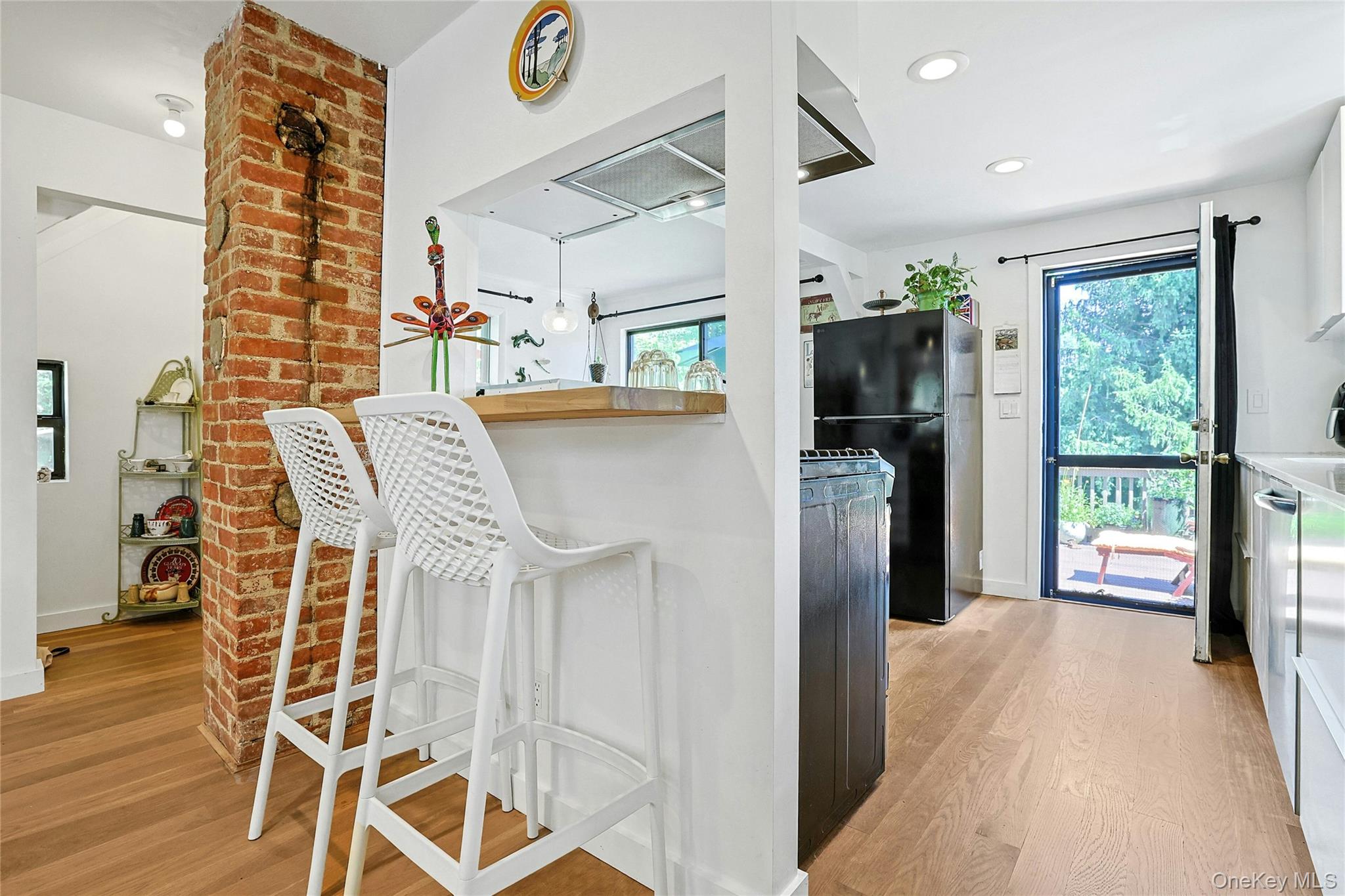 215 Chestnut Street Property Photo 8