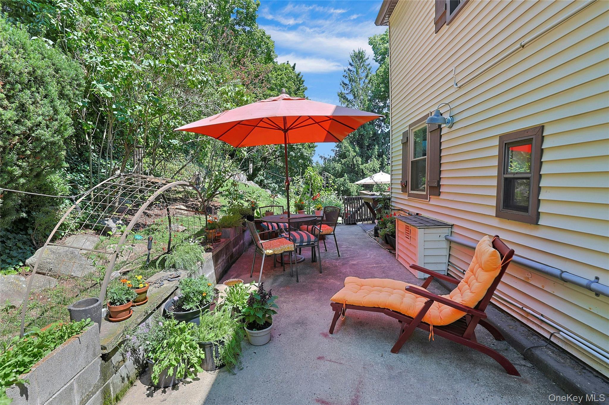215 Chestnut Street Property Photo 28
